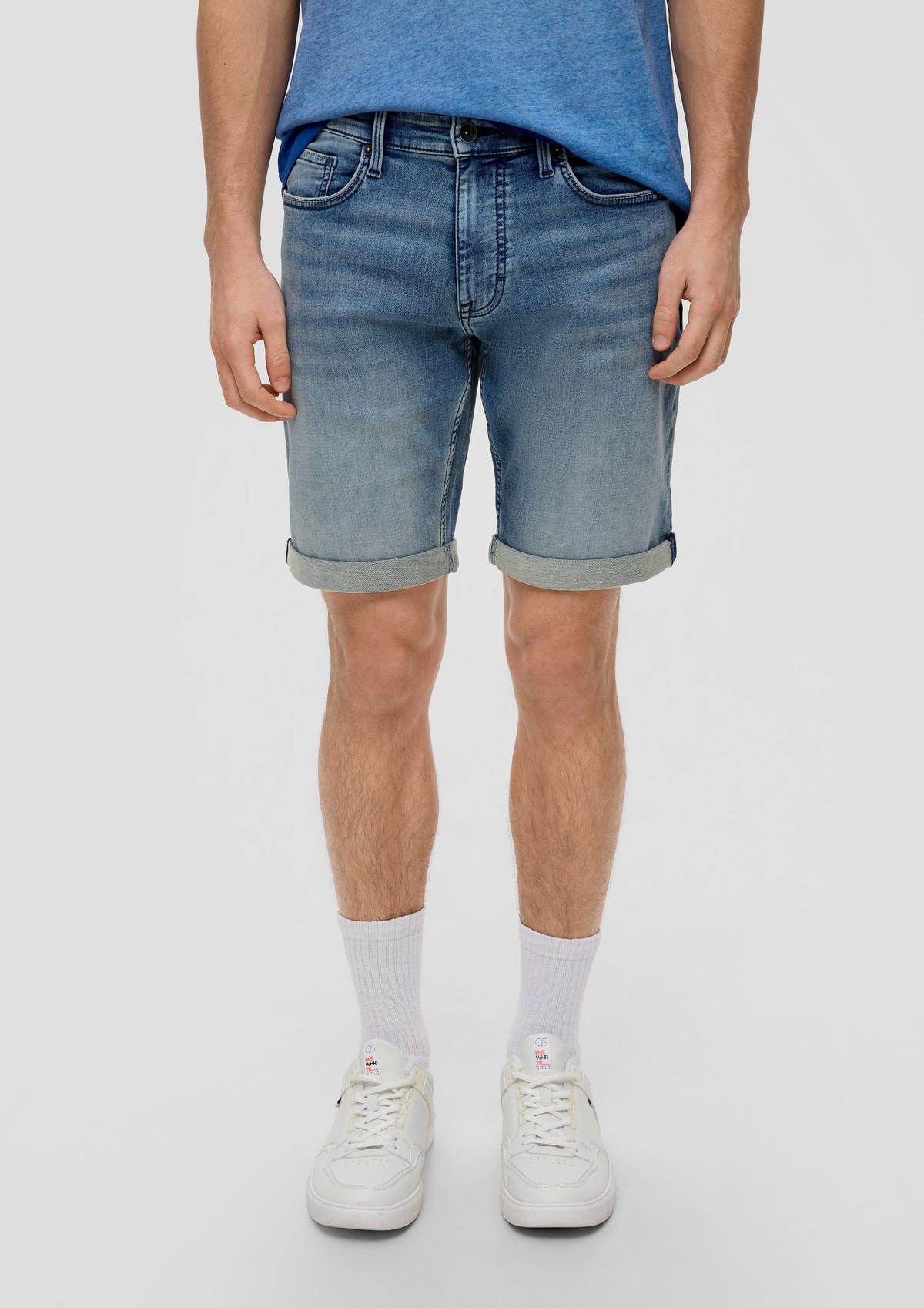 s.Oliver Denim shorts with fixed turn-ups