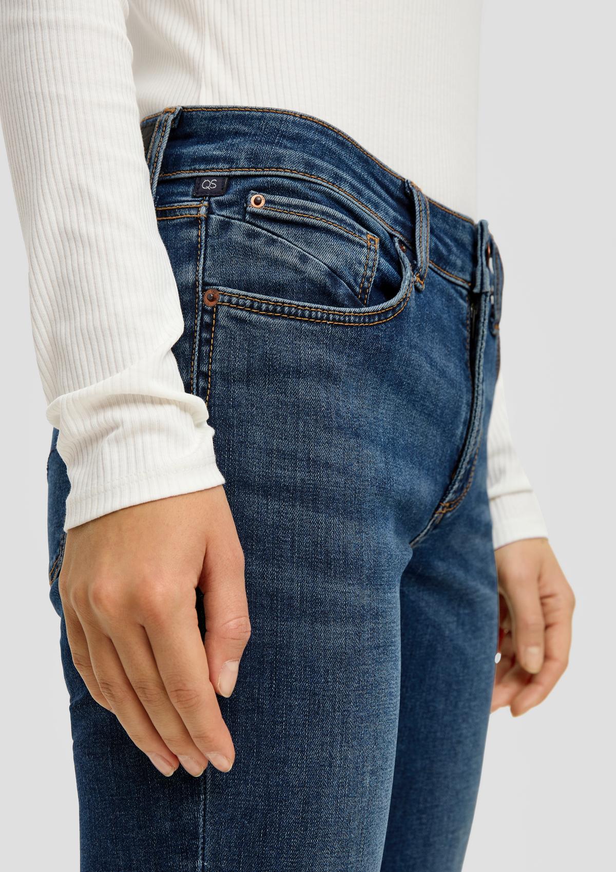 s.Oliver Regular: džínsy so spraným efektom