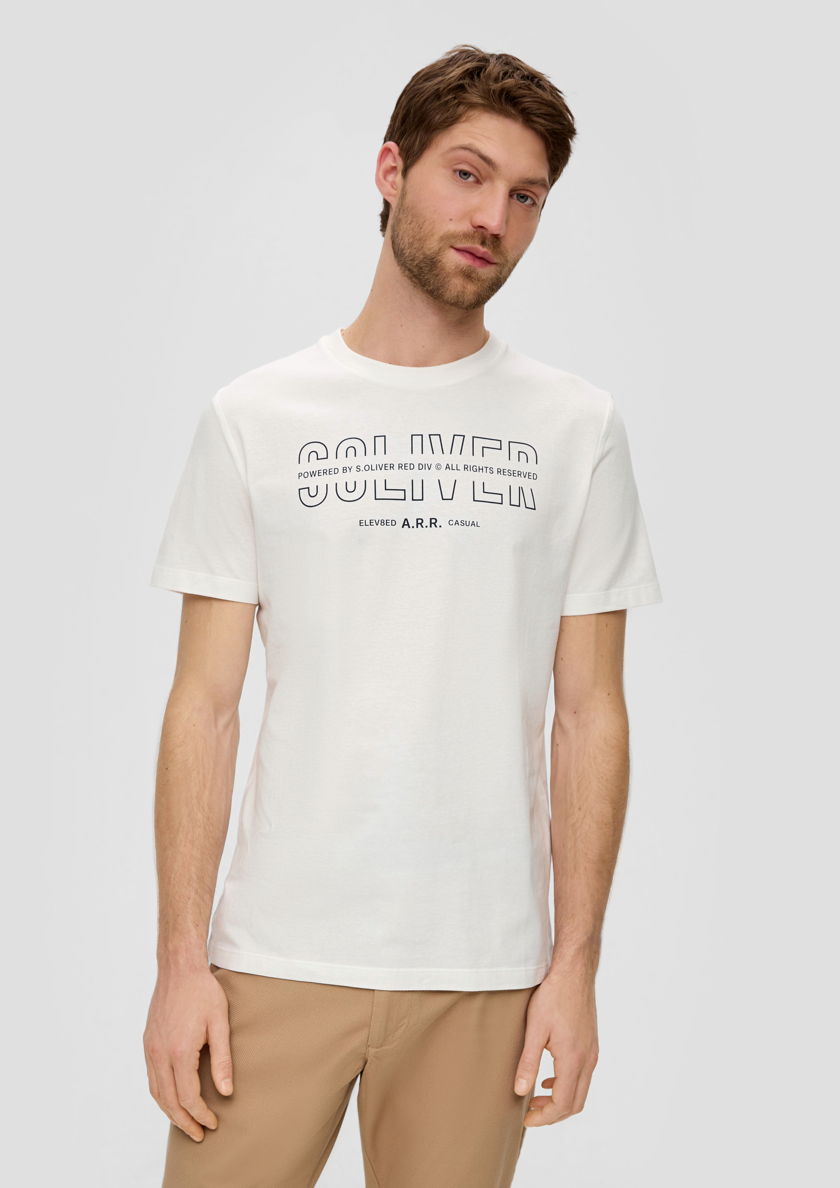 - logo print a with white T-shirt
