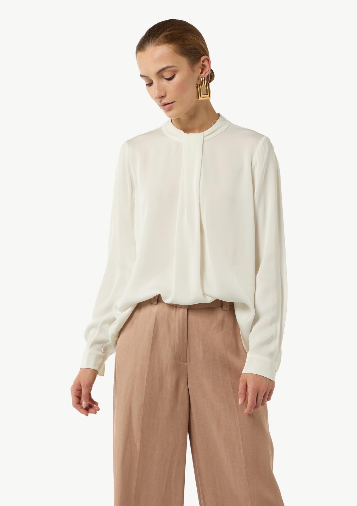 comma Blouse with pleated detail