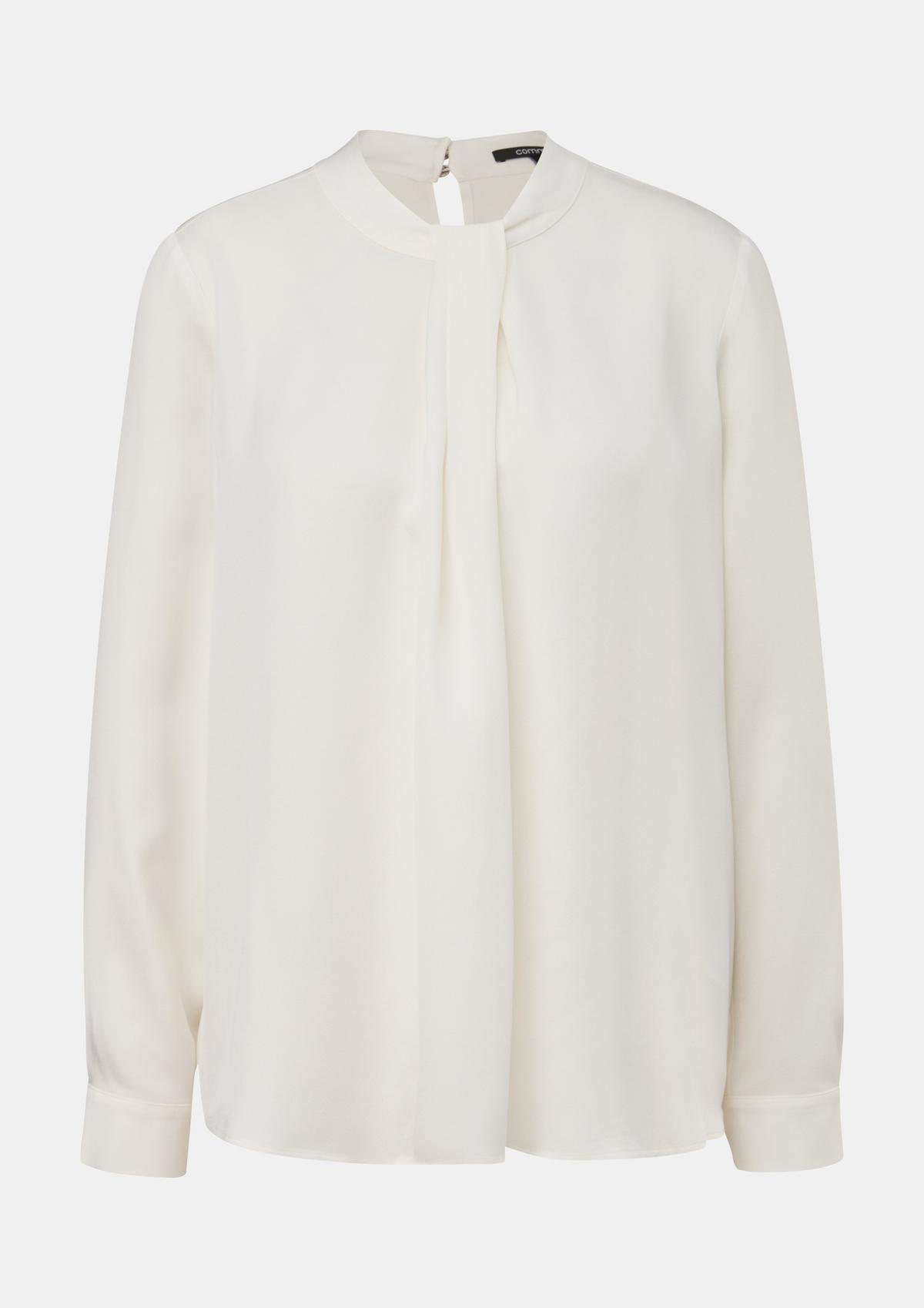comma Blouse with a pleated detail