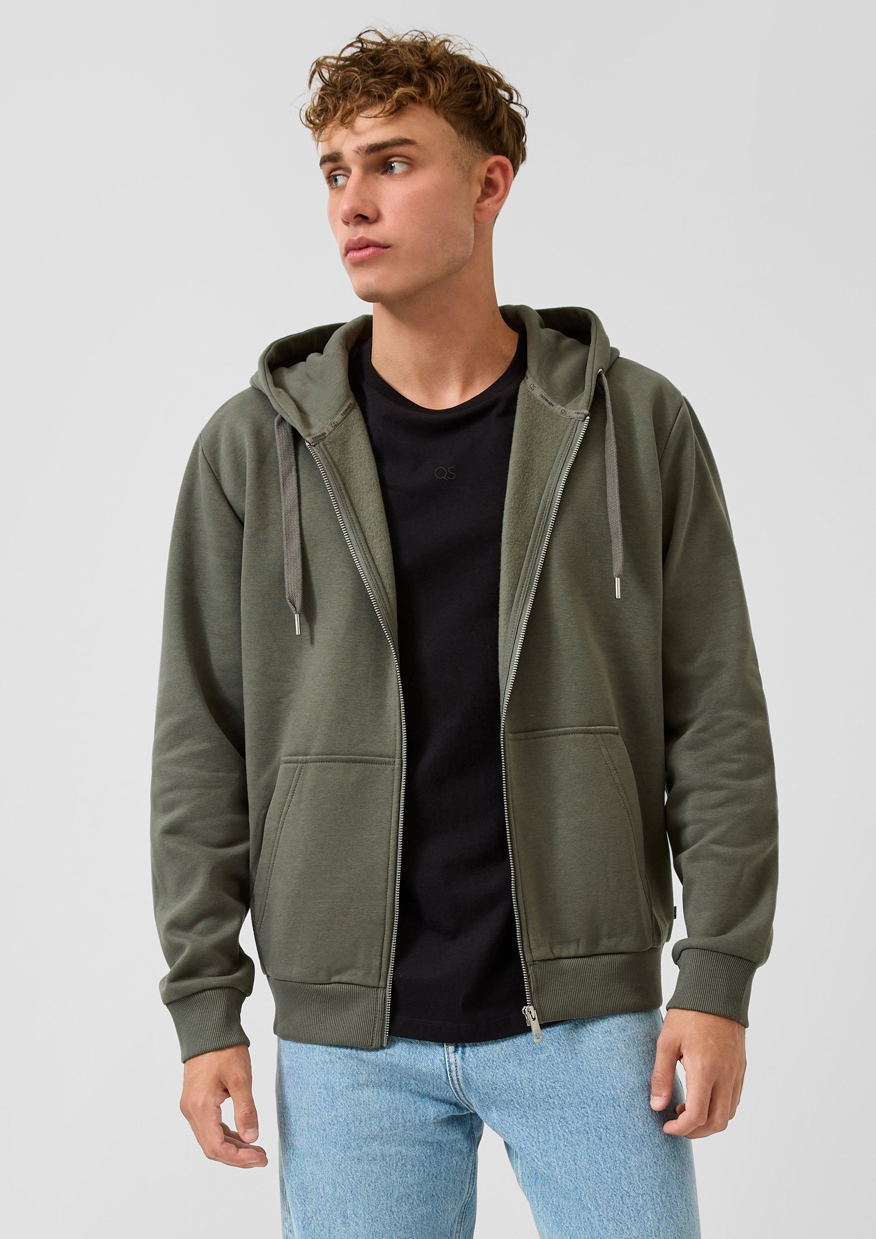 Herren Basic-Sweatjacke mit Kapuze in grün von QS