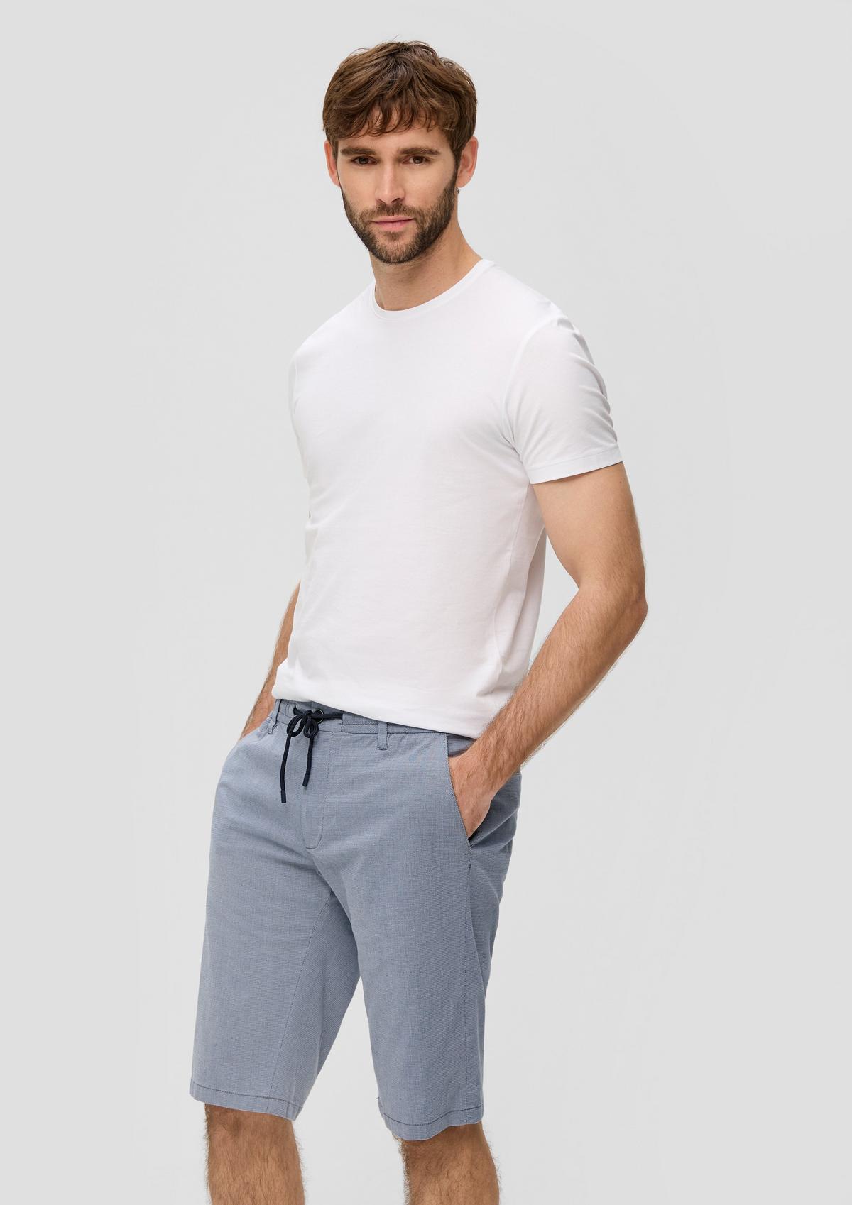 Regular: Bermuda hlače z vzorcem dobby