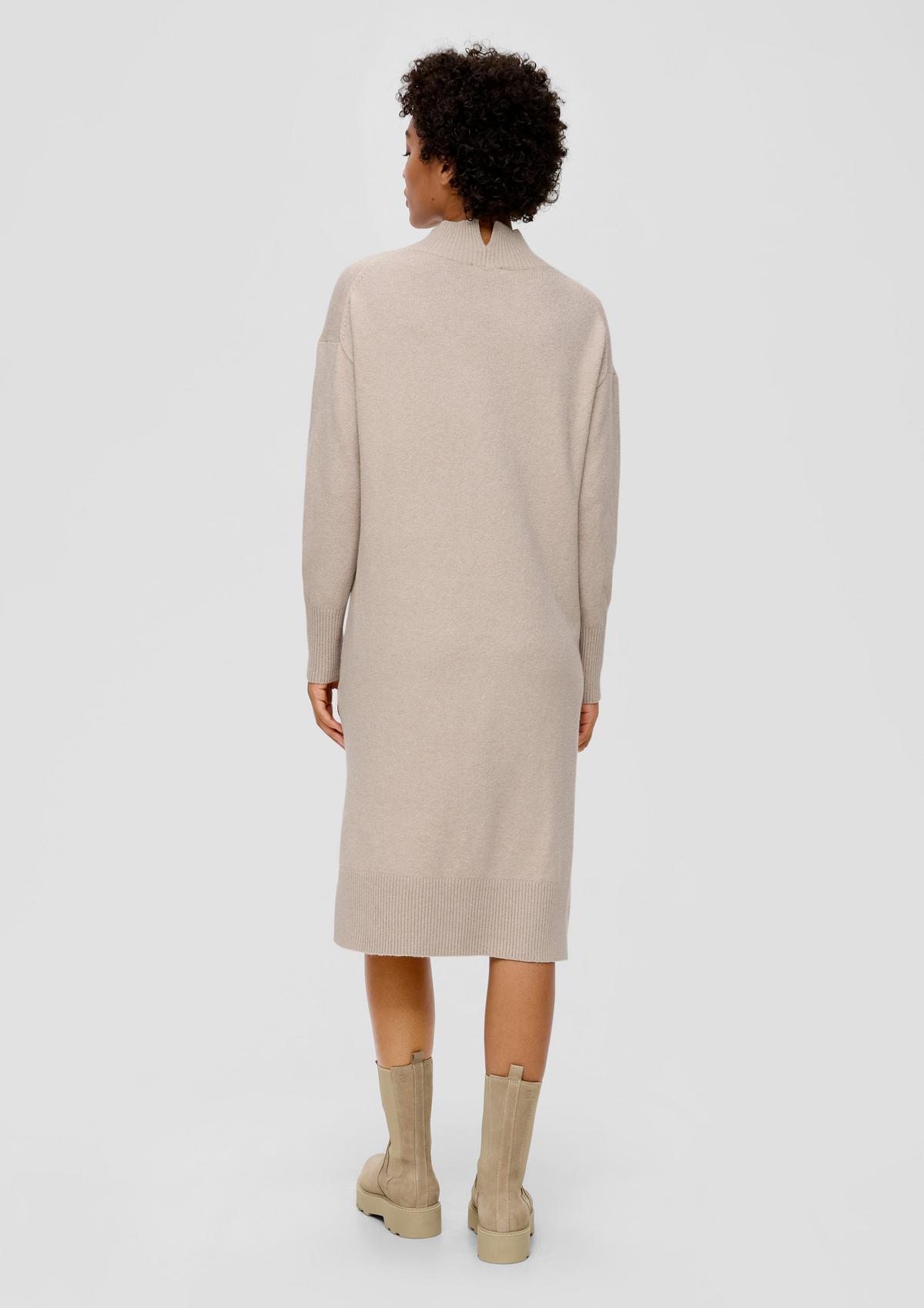 s.Oliver Knitted dress with a collar slit
