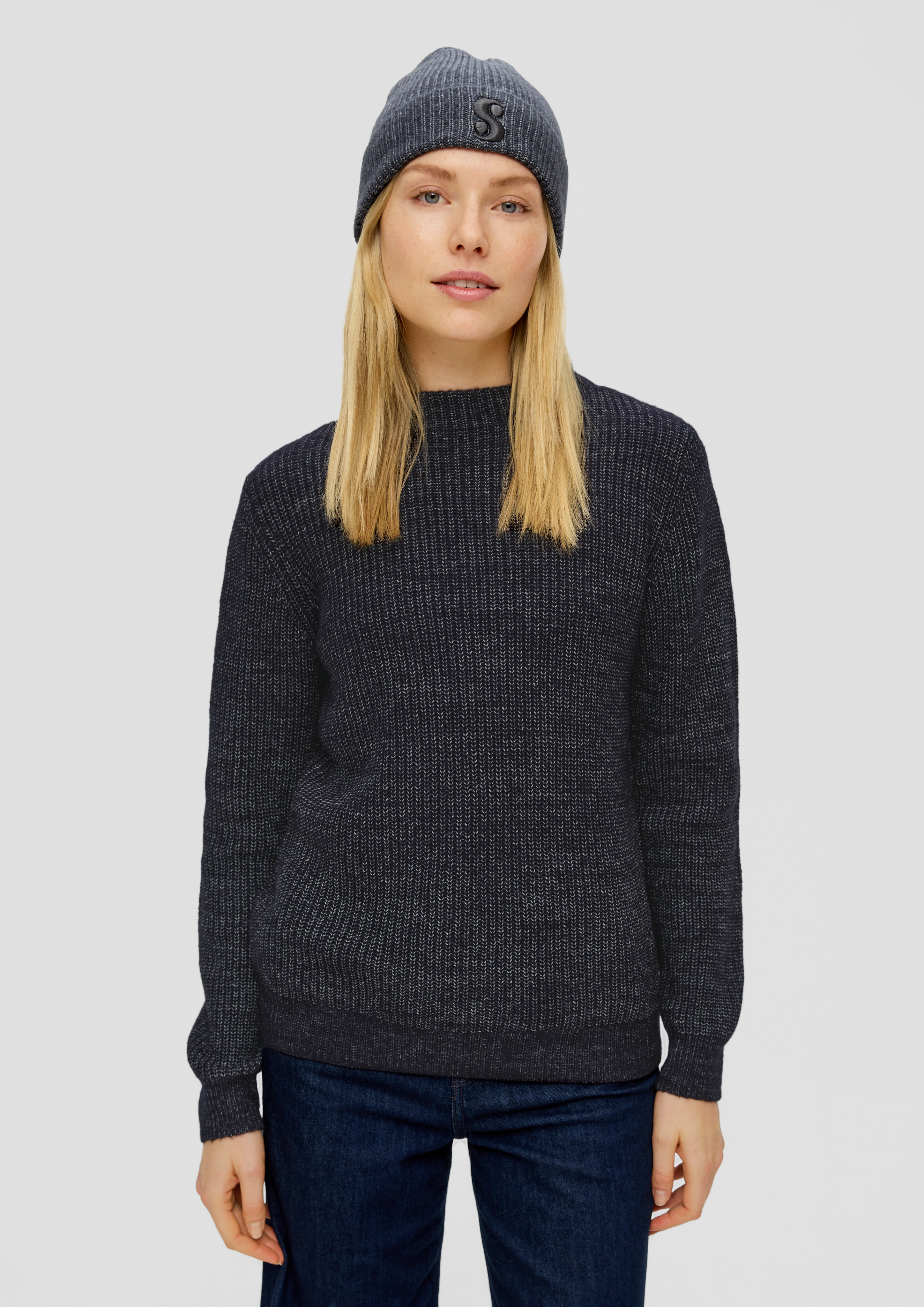 Knitted jumper in 