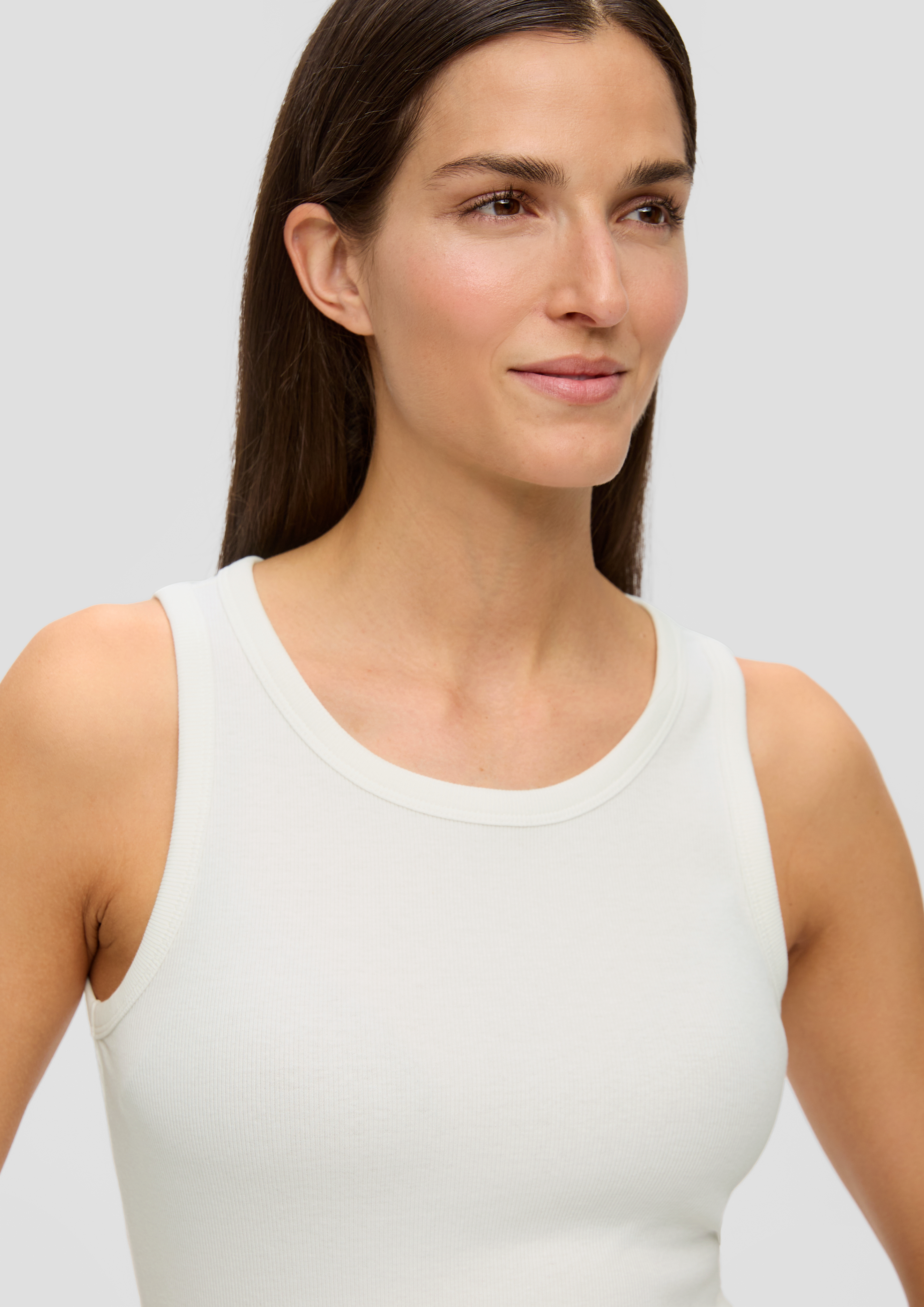 T-Shirt in 0210, 99H2, 9999 & 02H2