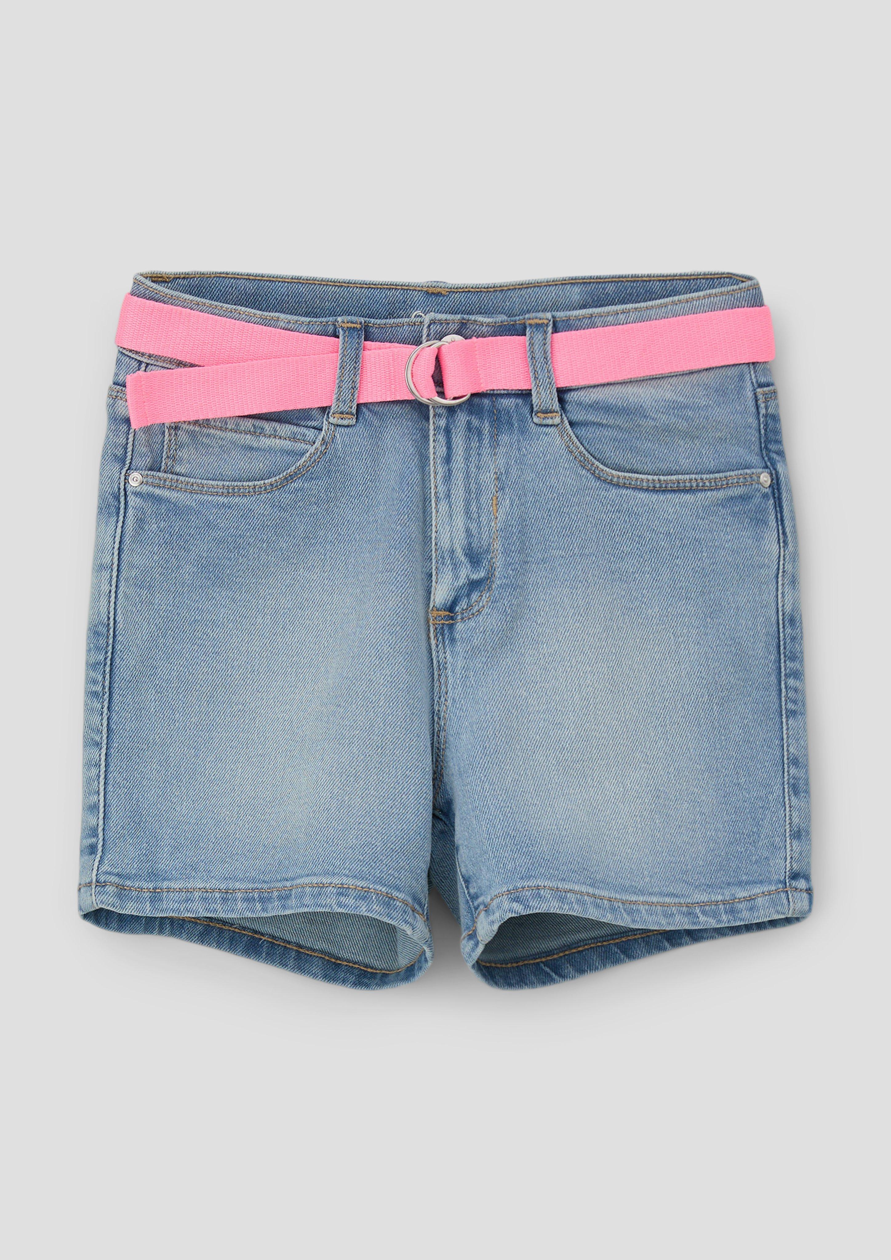 Denim shorts / regular fit / mid-rise / straight leg Denim shorts / regular fit / mid-rise / straight leg