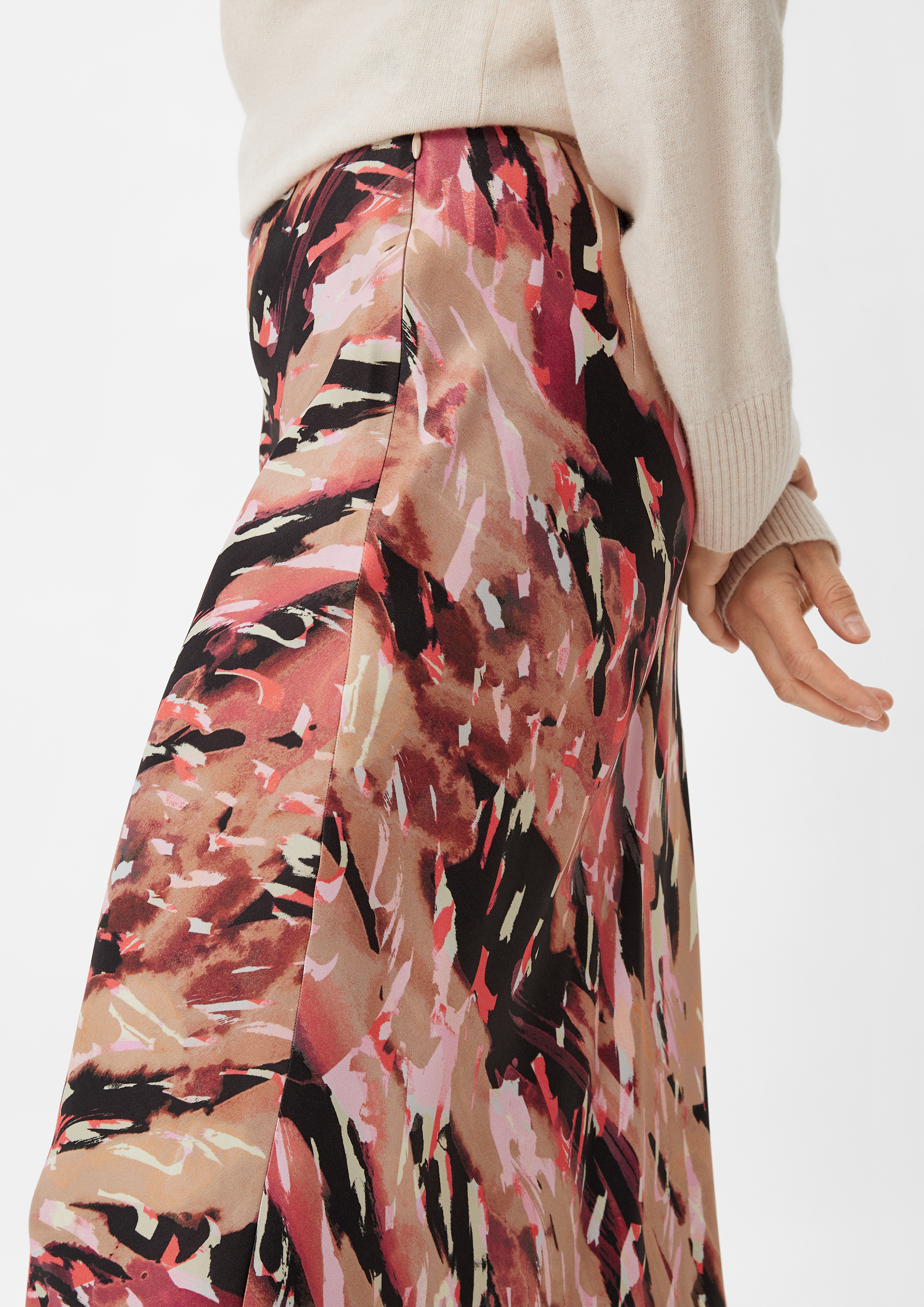 Maxi skirt in viscose satin