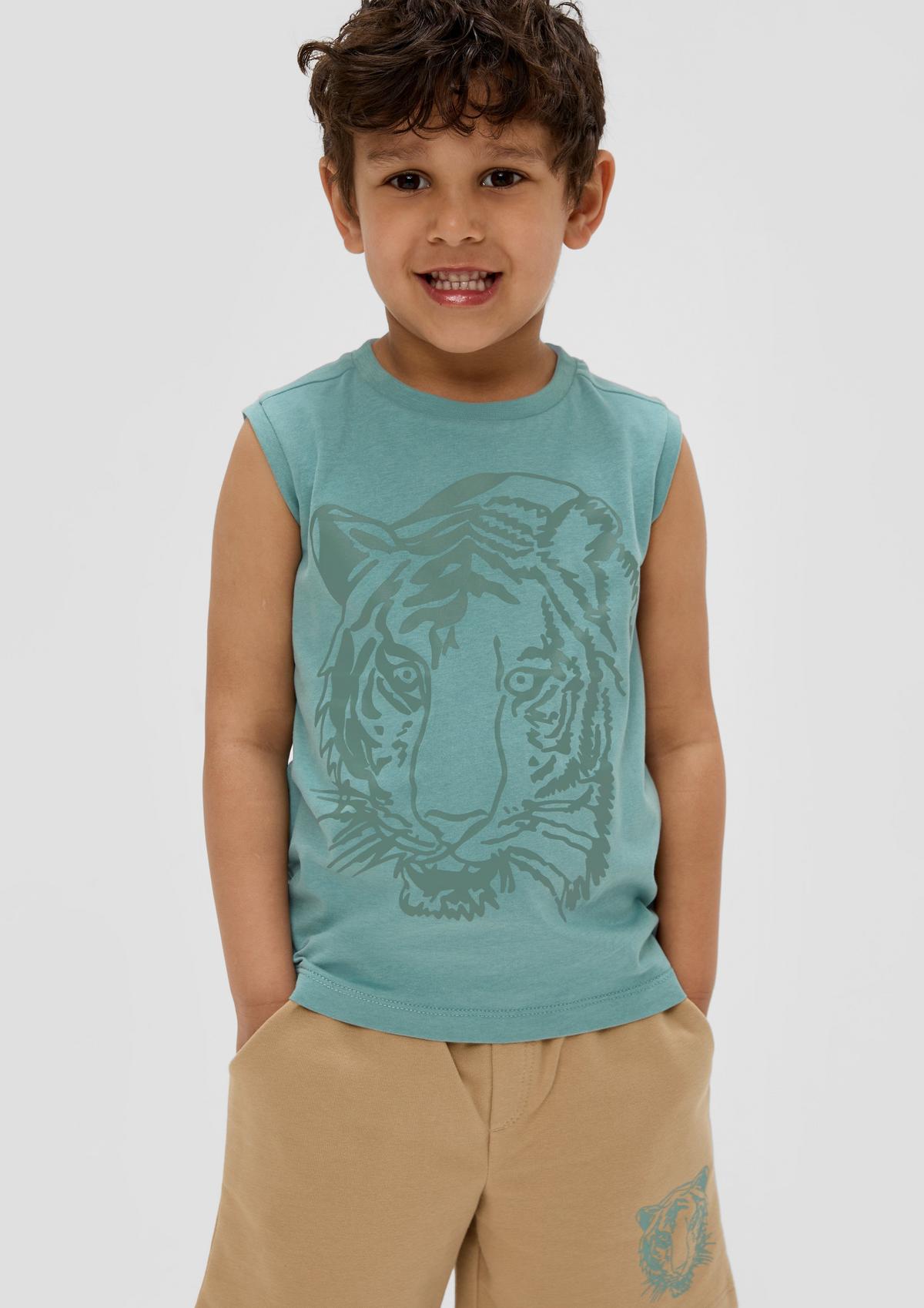 Sleeveless T-shirt with front print