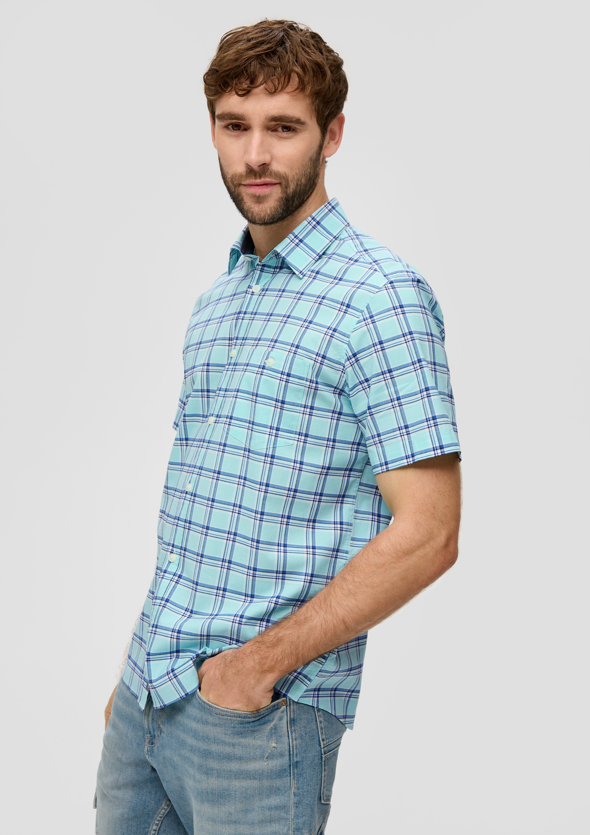 Regular fit: short sleeve shirt with a patch pocket - pale