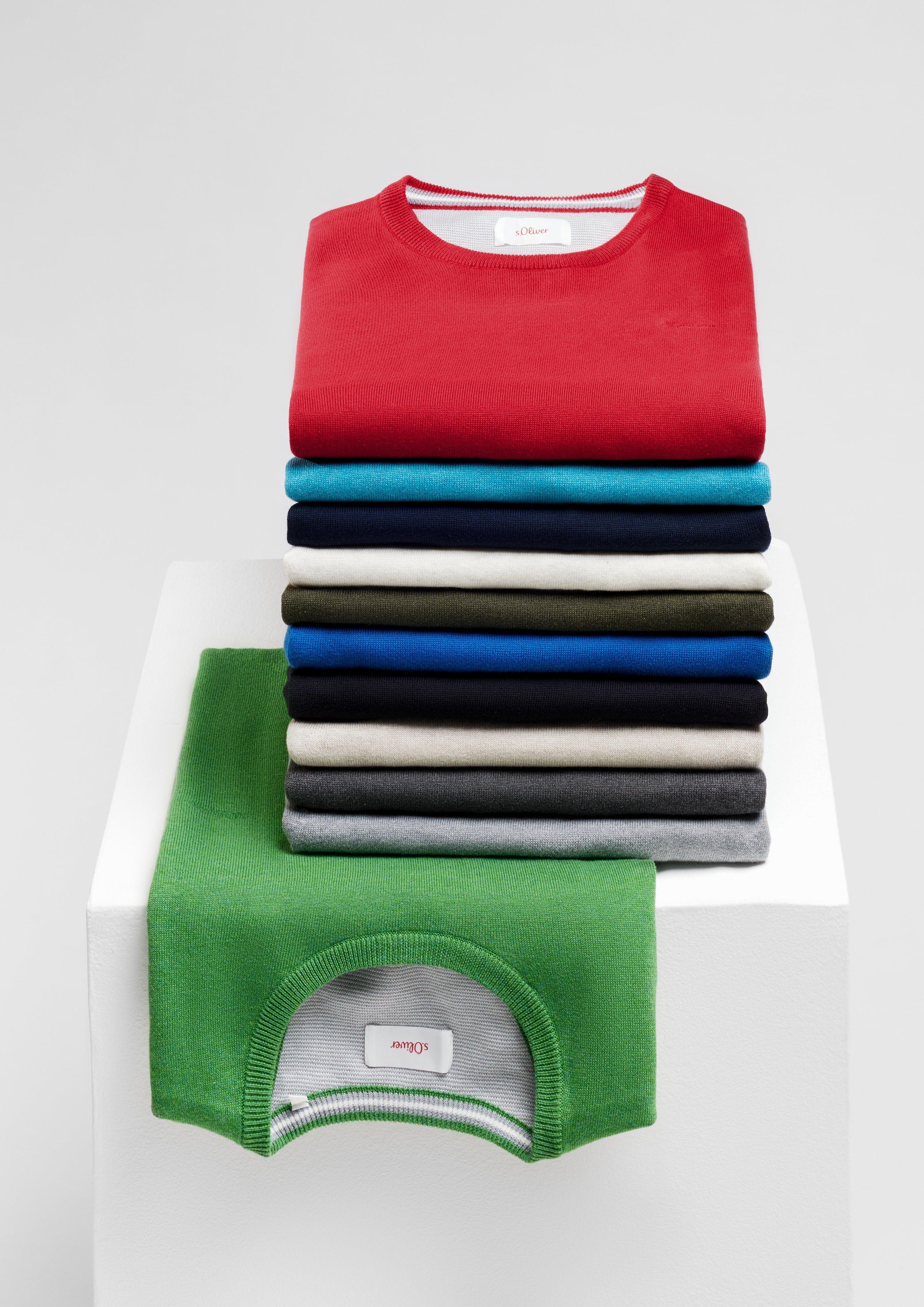 Pulóver in 74W0, 5620, 03W0, 79W0, 3160, 50W0, 92W0, 80W0, 98W2, 5978, 9999, 7211, 33W0, 67W0, 54W0, 86W0, 4868, 8483, 42W0, 82W0, 12W0, 6471, 50W1, 7953, 49W0, 80W1, 3626, 35W0, 6244, 7253, 42W1, 61W0 & 34W0