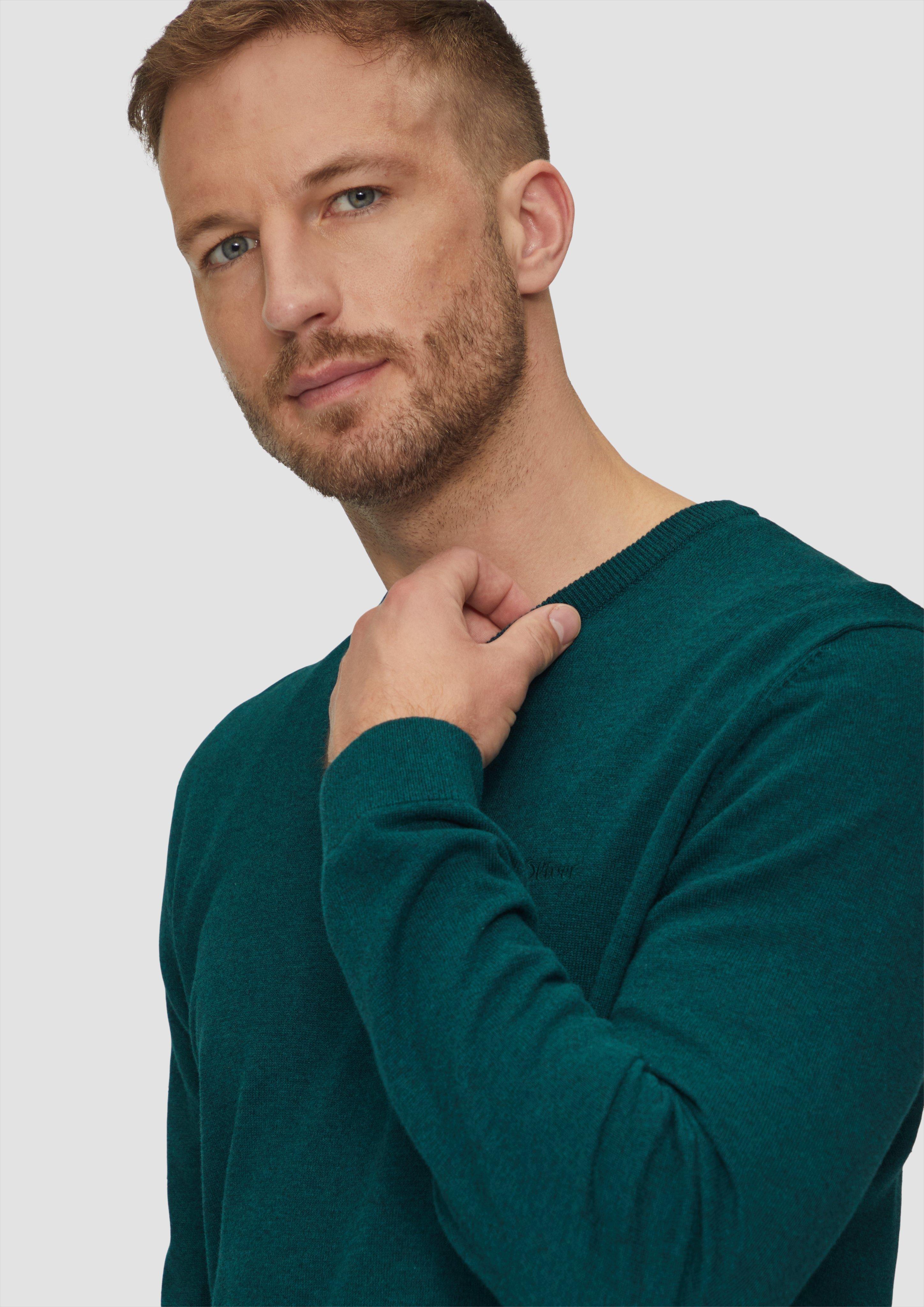 Pull en tricot in 67W0, 5978, 92W0, 9999, 03W0, 98W2, 79W0, 86W0, 54W0, 33W0, 7211, 50W1, 42W0 & 7953