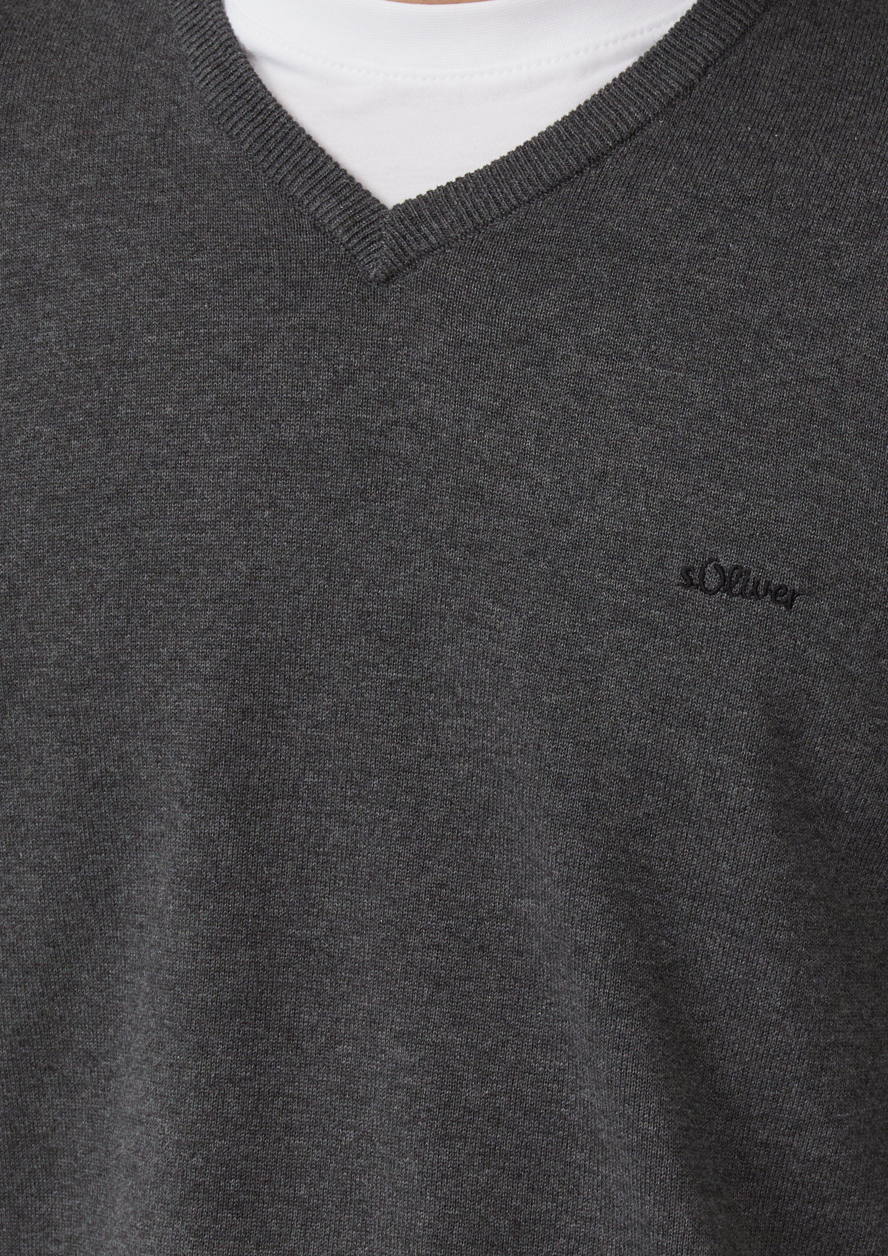 Pull en tricot in 98W2, 5978, 92W0, 9999, 03W0, 79W0, 86W0, 54W0, 33W0, 7211, 67W0, 50W1, 42W0 & 7953