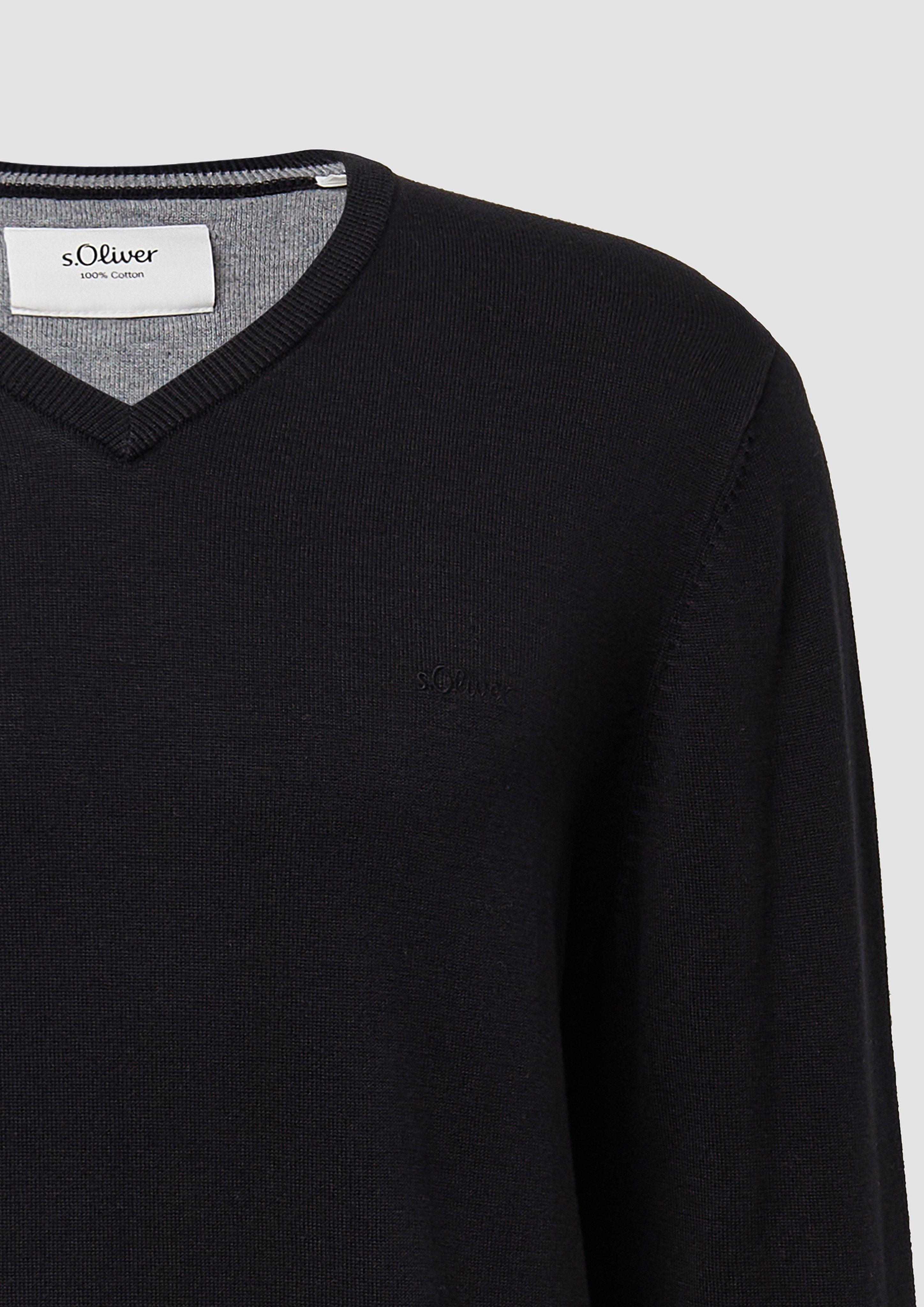 Pull en maille in 9999, 5978, 92W0, 03W0, 98W2, 79W0, 86W0, 54W0, 33W0, 7211, 67W0, 50W1, 42W0 & 7953