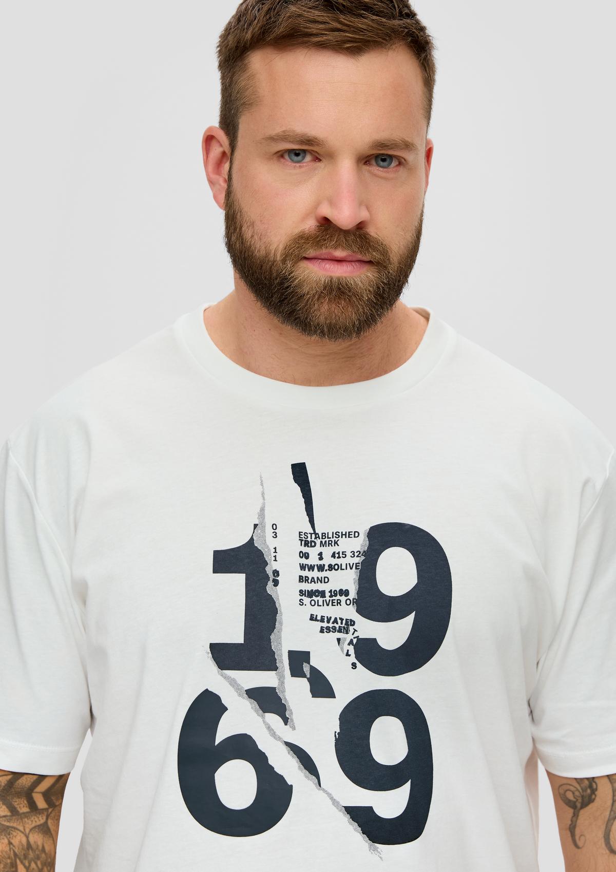 a white with - print T-shirt front