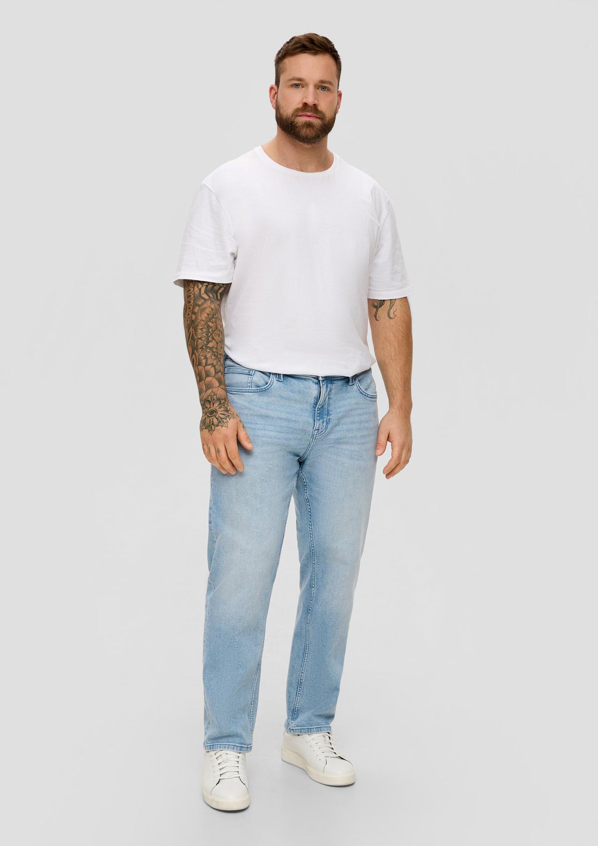 Jean Casby / coupe Relaxed Fit / taille mi-haute / Straight Leg