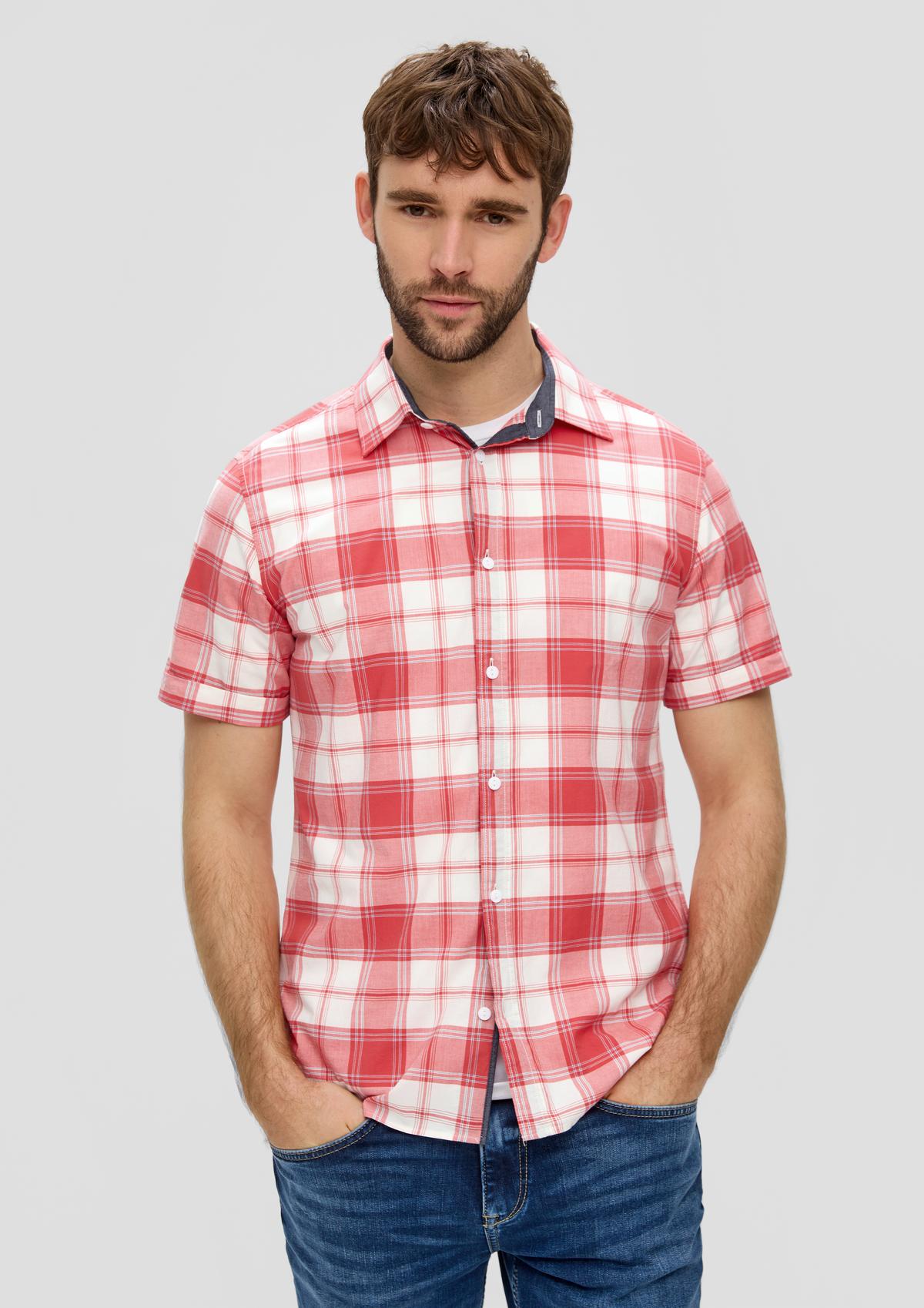s.Oliver Short stretch cotton shirt in a slim fit