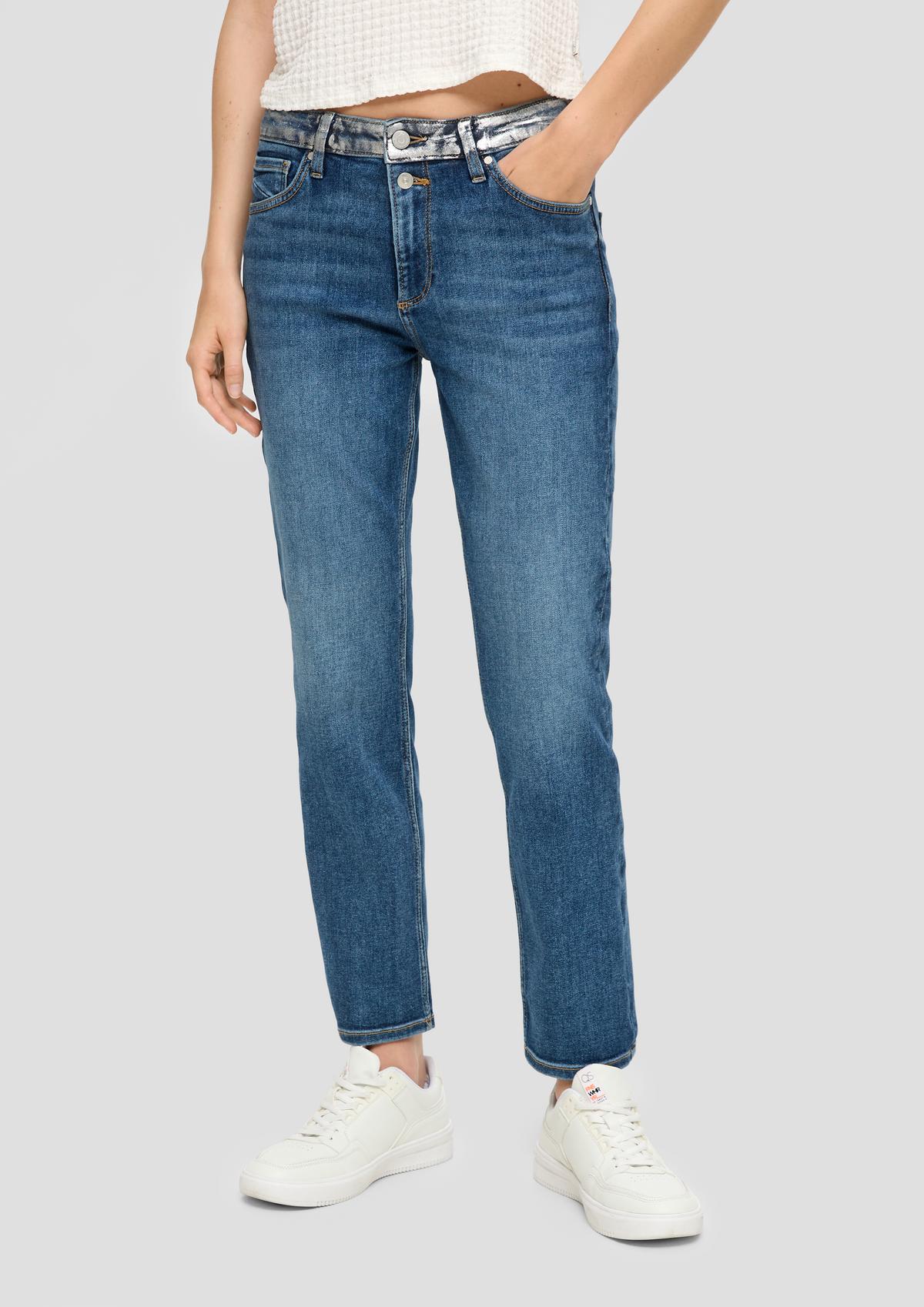 s.Oliver Jeans hlače Catie/kroj High Rise/ravne hlačnice/folijski potisk