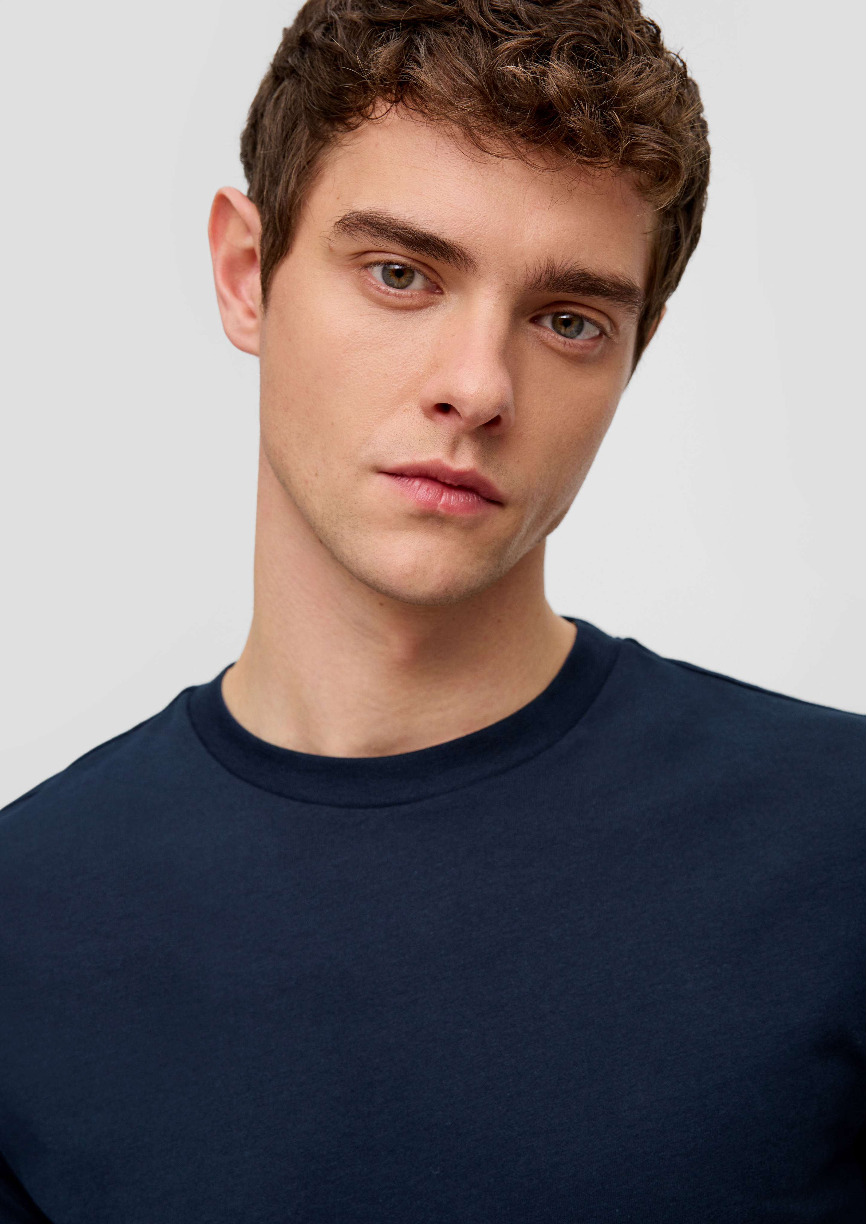 T-shirt in 5884, 0100, 6134, 9999, 7219, 7967, 5320 & 6245