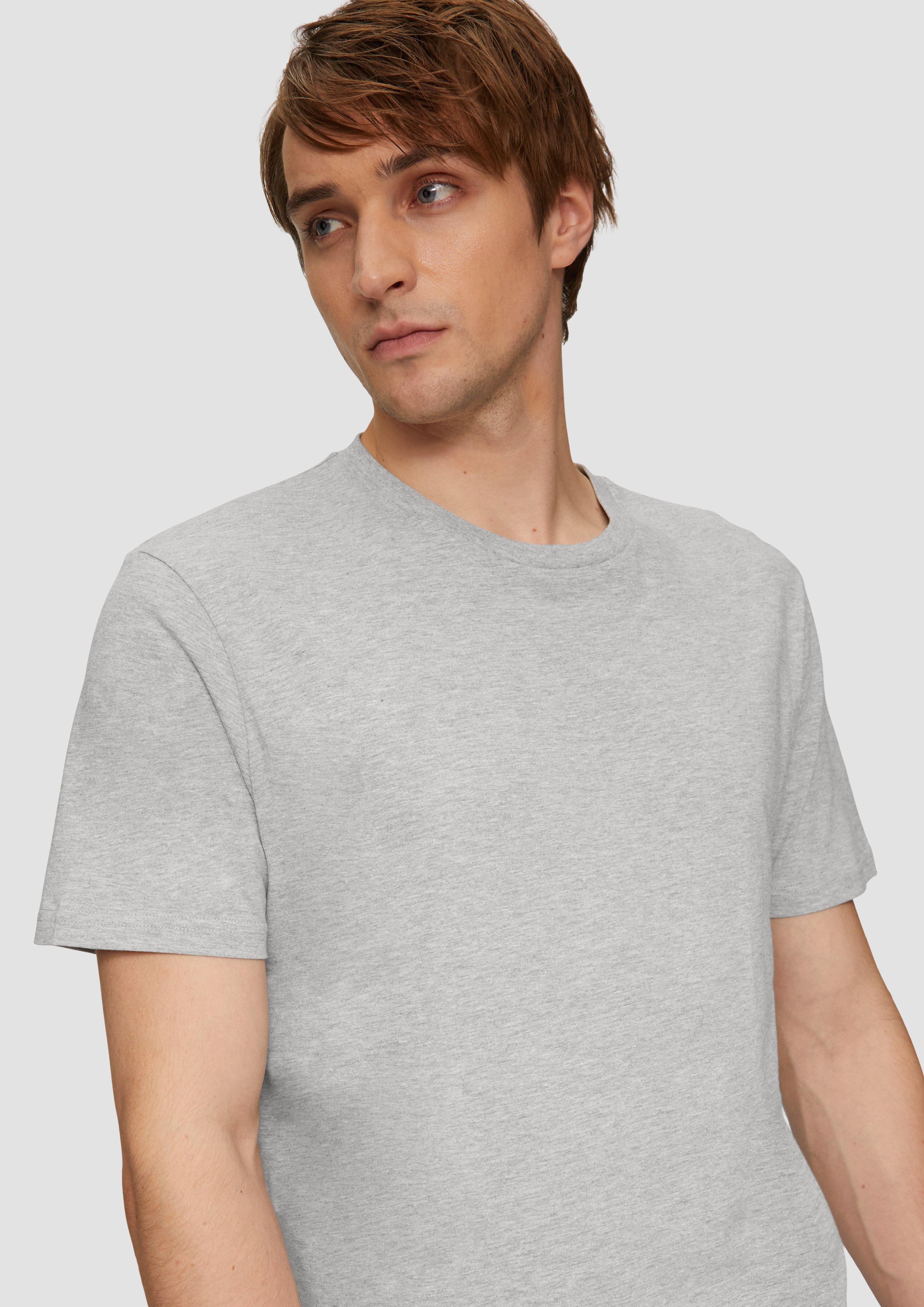 T-shirt in 9400, 0100, 6134, 9999, 5884, 7219, 7967, 5320 & 6245