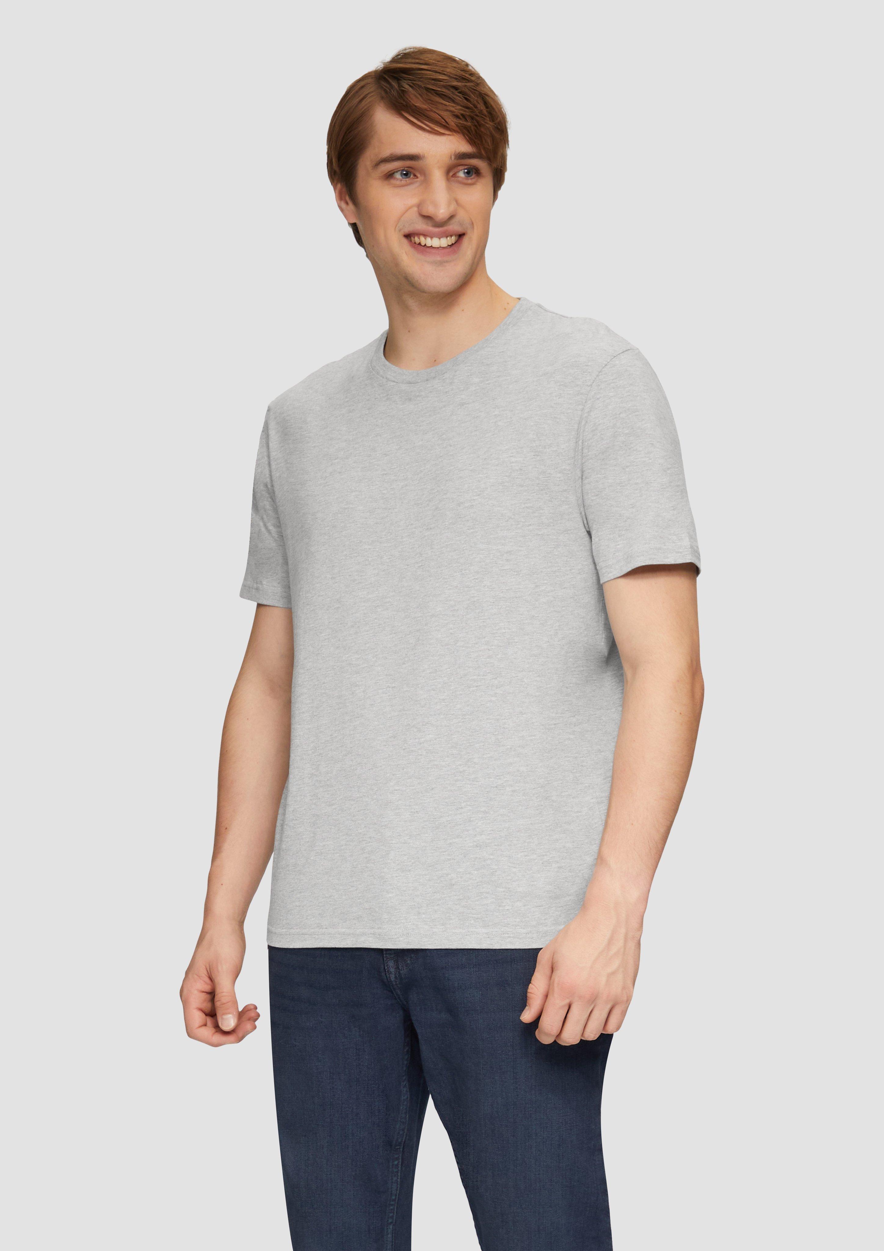 T-shirt in 9400, 0100, 6134, 9999, 5884, 7219, 7967, 5320 & 6245