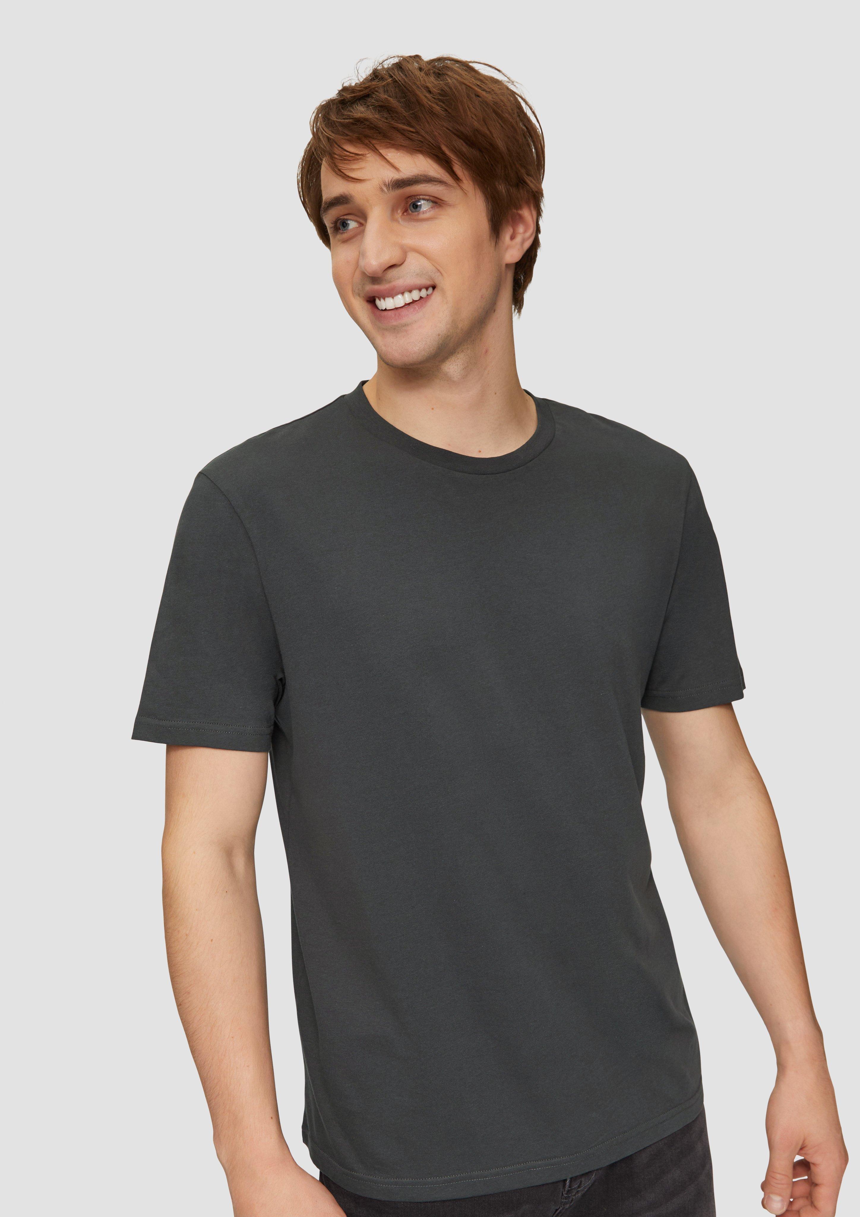 T-shirt in 9855, 0100, 6134, 9999, 5884, 7219, 7967, 5320 & 6245