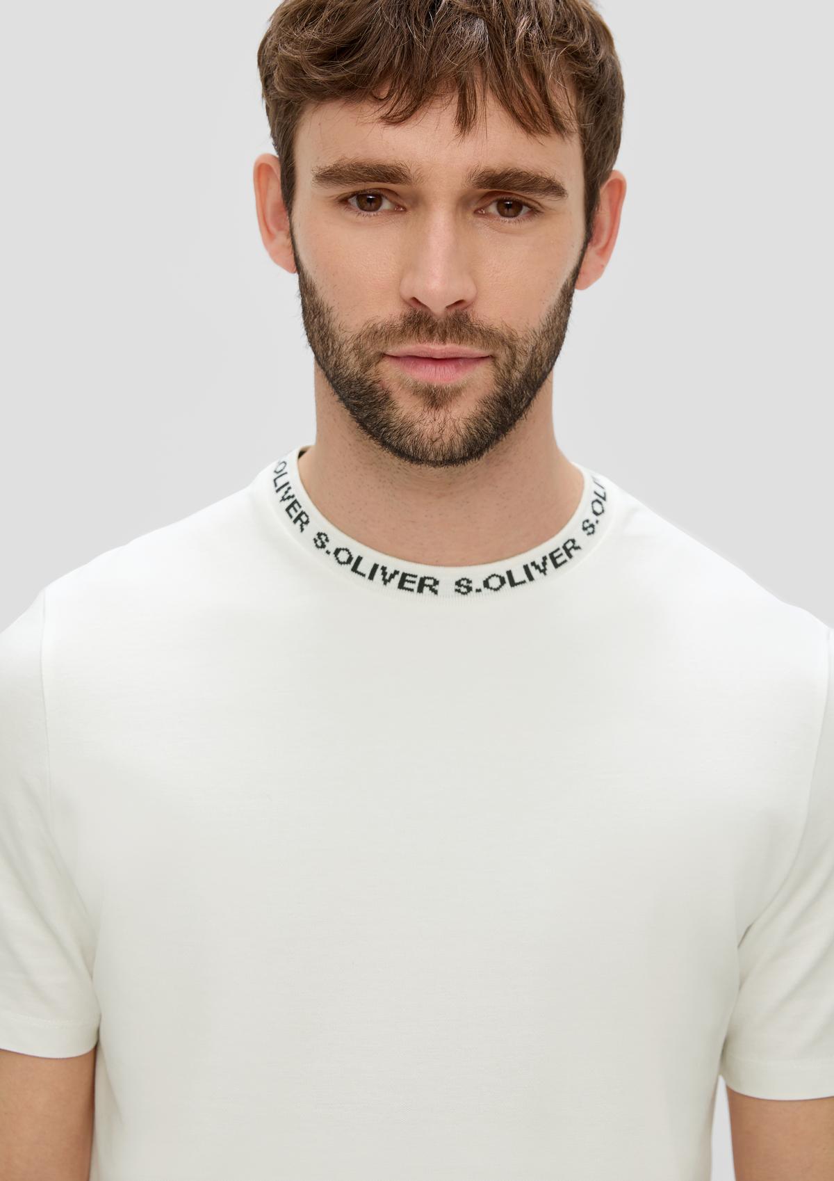 s.Oliver Baumwollstretch-Shirt mit Schriftprintkragen
