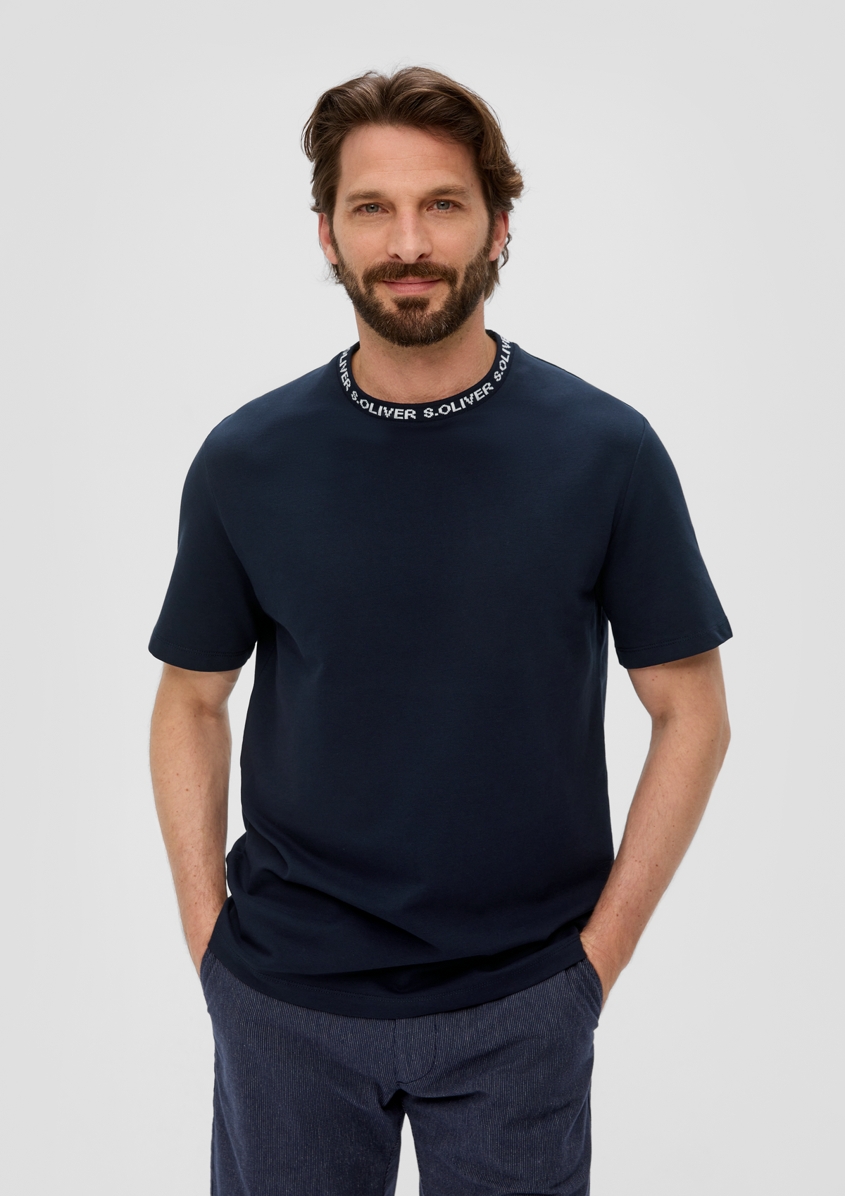 Stretch cotton T-shirt with lettering printed on the collar navy Oliver