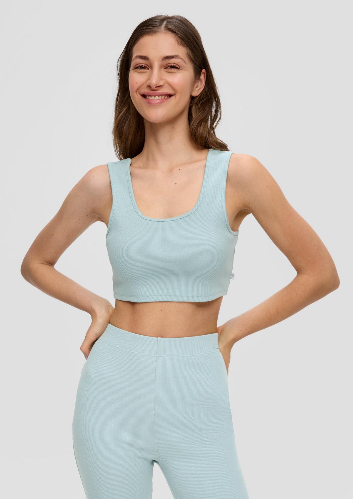 Top made of ribbed fabric