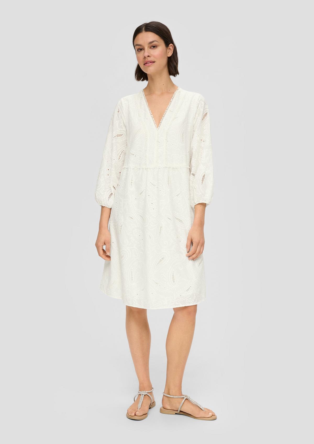 s.Oliver Robe en coton et broderie anglaise