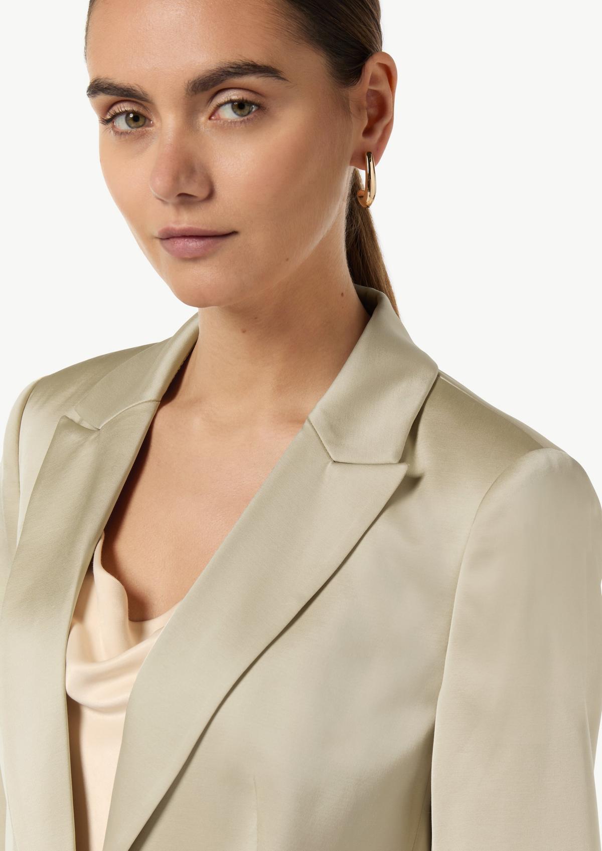 comma Blazer with a satin finish and 3/4-length sleeves