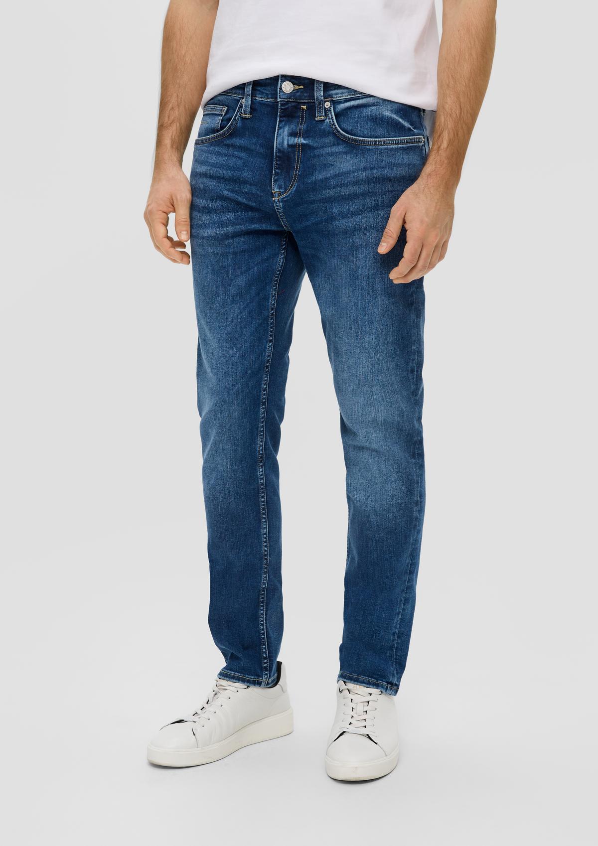s.Oliver Nelio jeans / slim fit / mid rise / slim leg