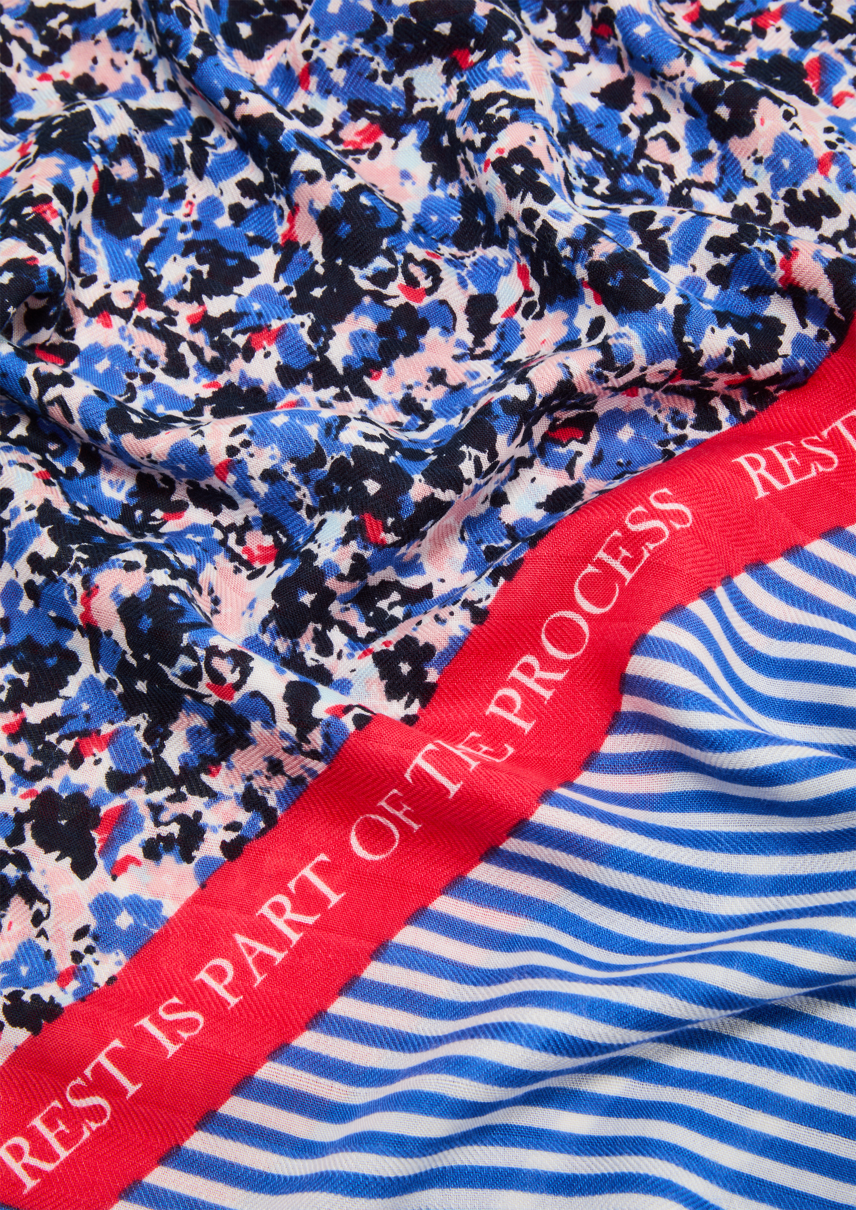 s.Oliver Loop-Schal mit All-over-Muster