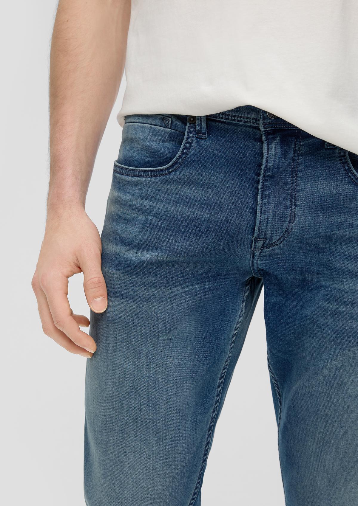 s.Oliver Jeans hlače Rick / kroj Slim Fit / Mid Rise / ozke hlačnice