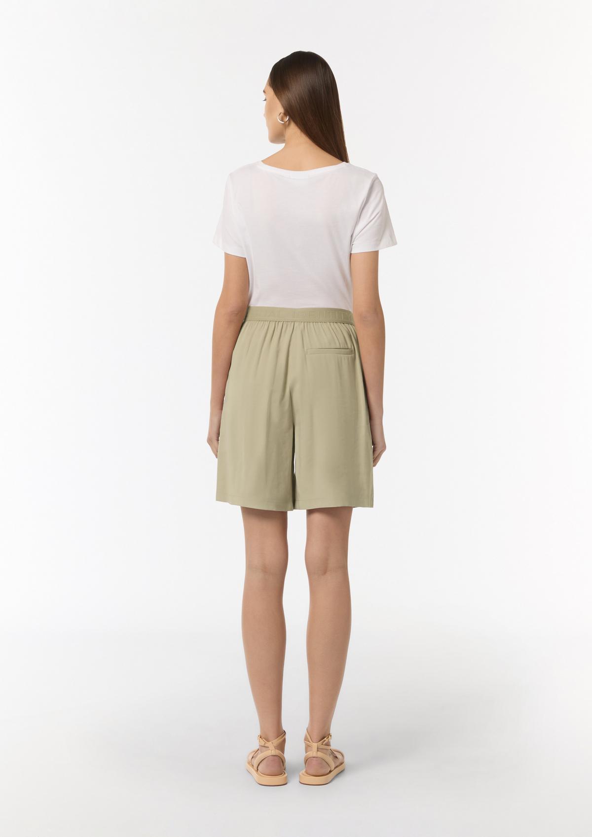 comma White Bermuda shorts made from flowing viscose twill
