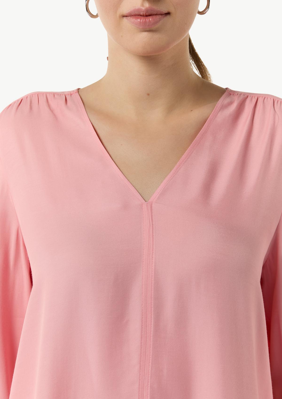 comma Viscose blouse with a V-neckline