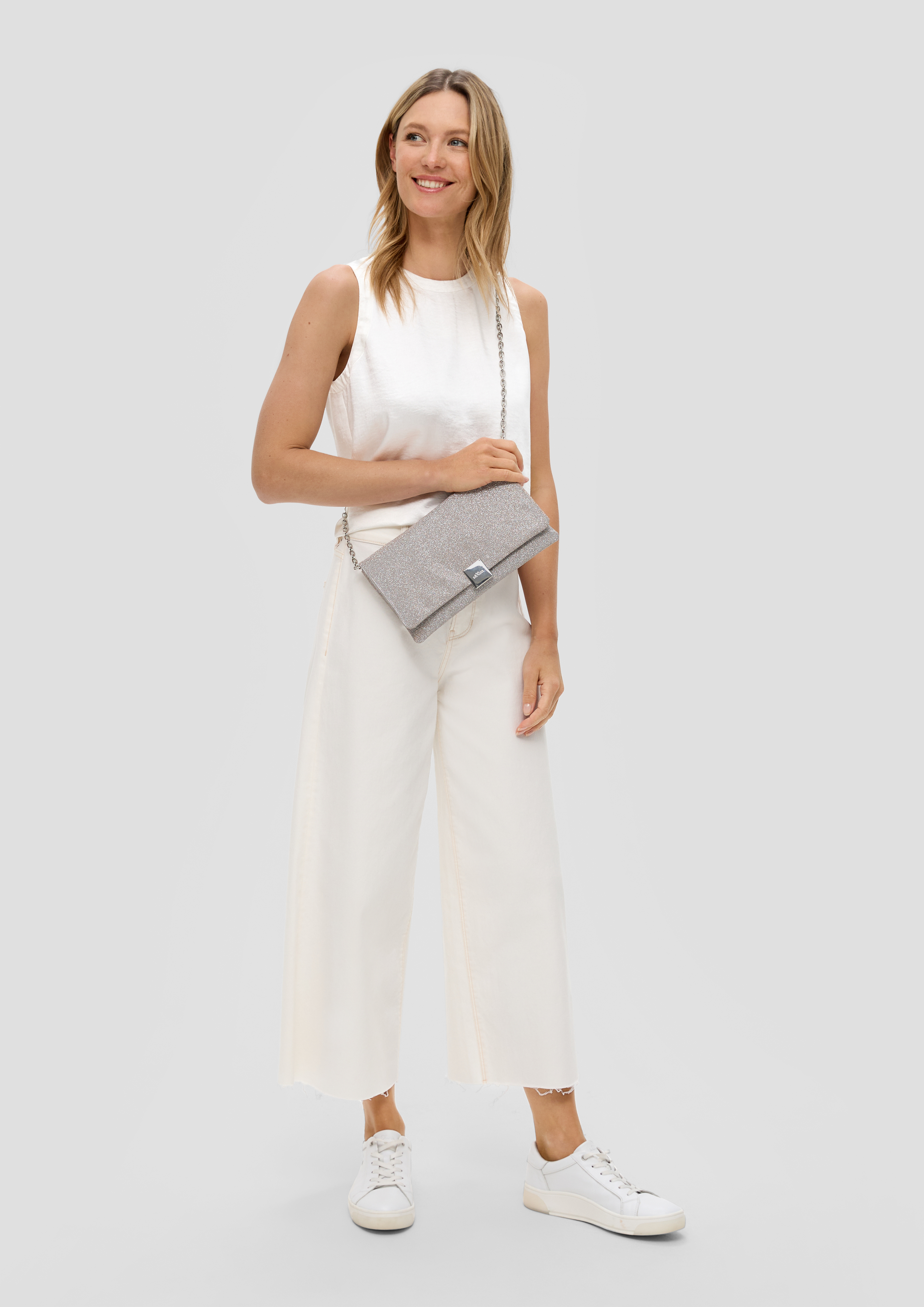 Shoulder-Bag mit Kettenriemen - silber | s.Oliver 