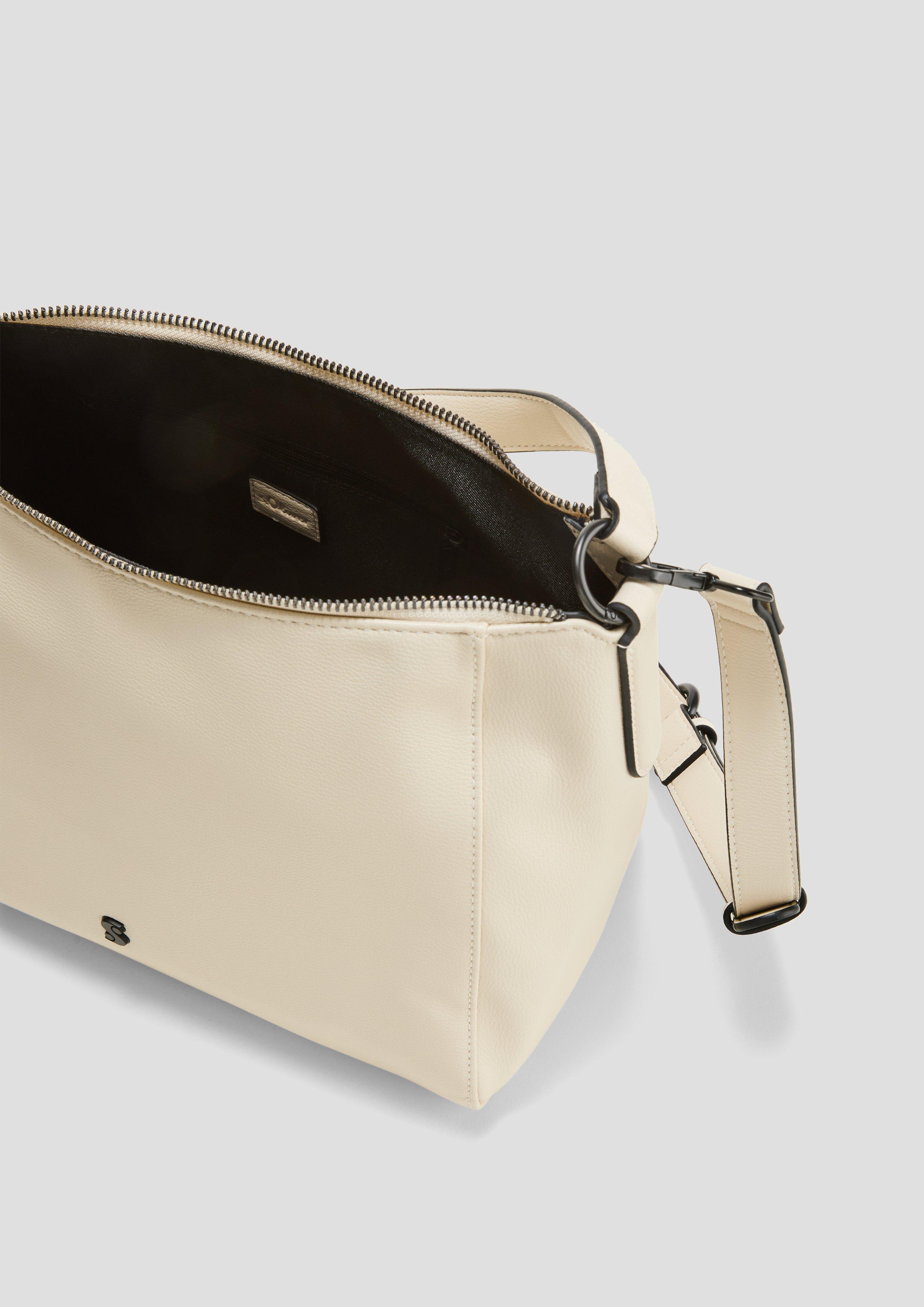 s.Oliver Shoulder Bag in Leder-Optik