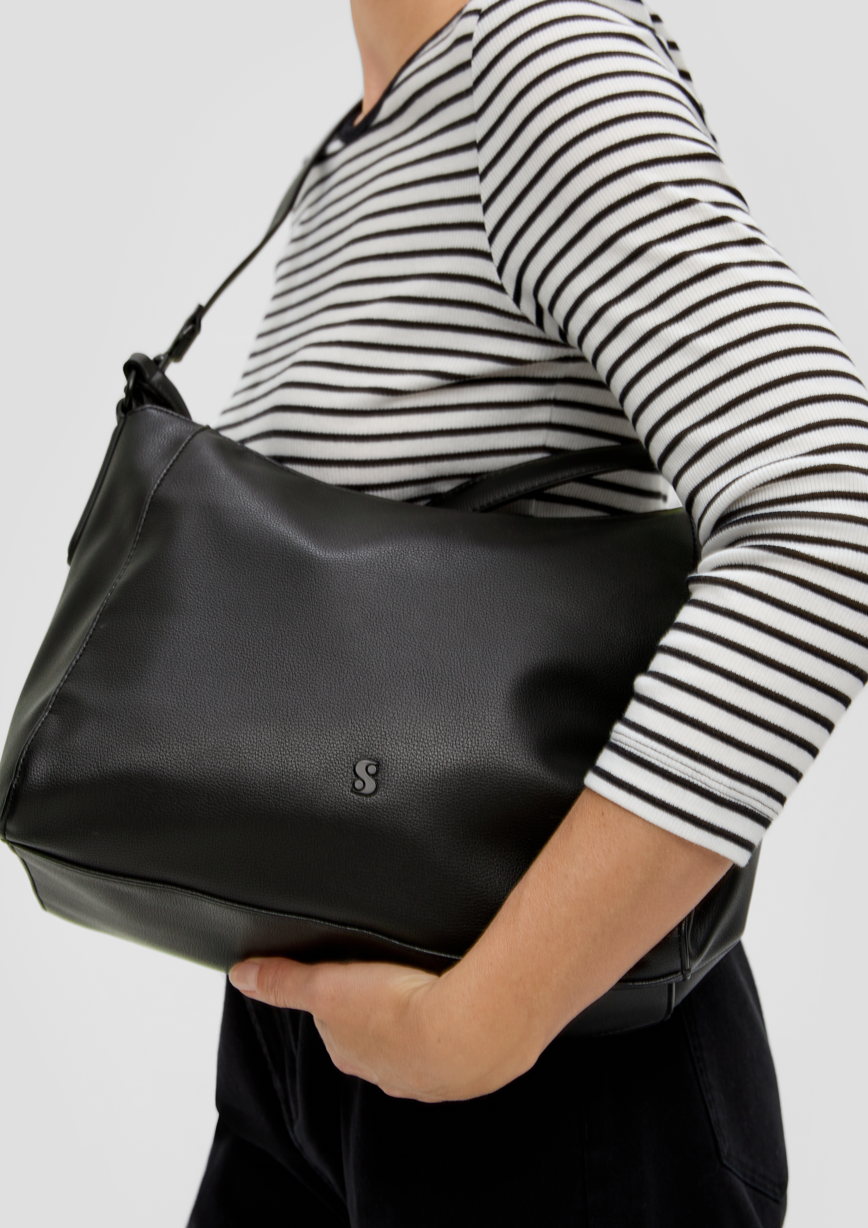Faux leather shoulder bag - light beige | s.Oliver