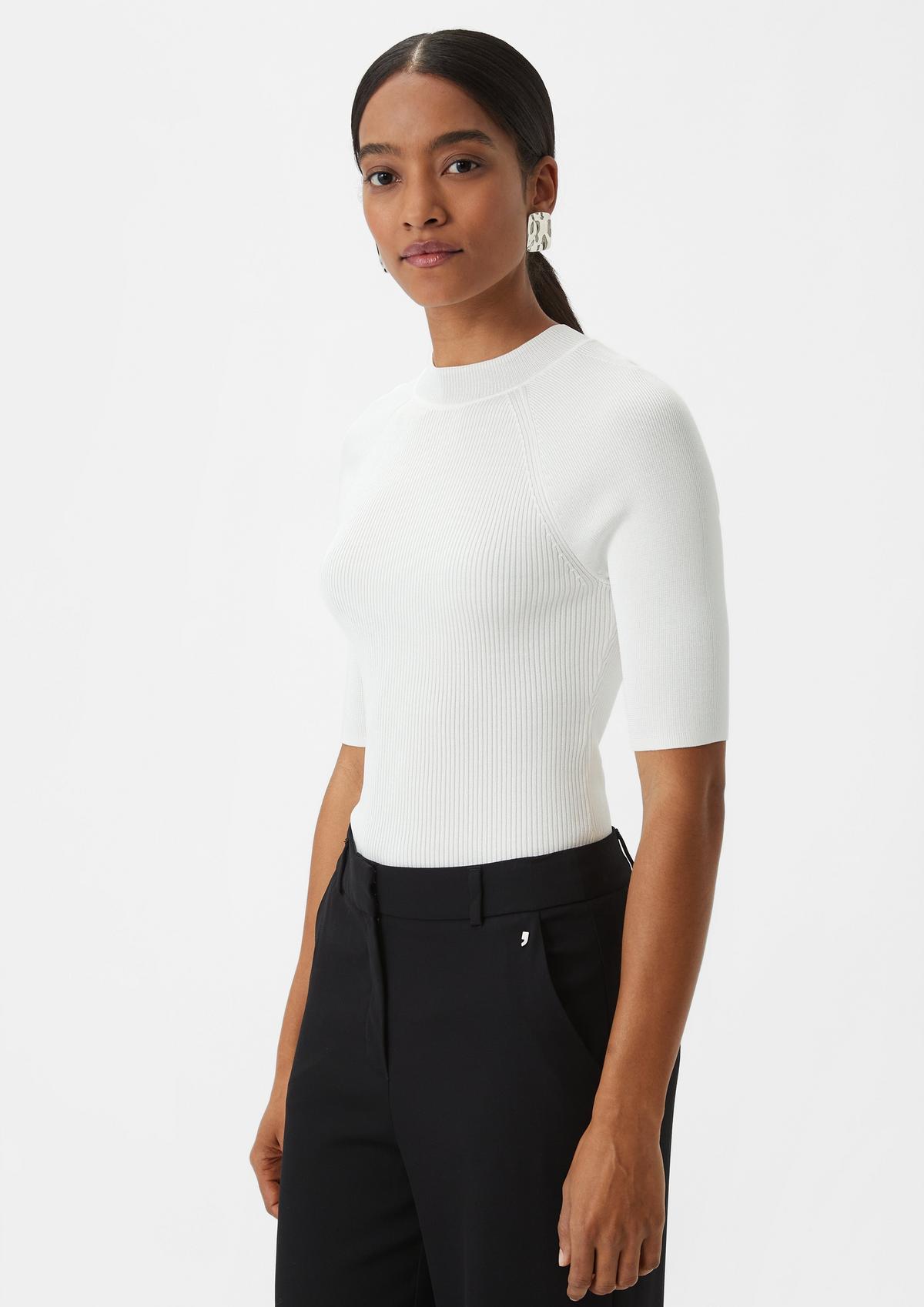 Short sleeve ribbed jumper with a stand-up collar