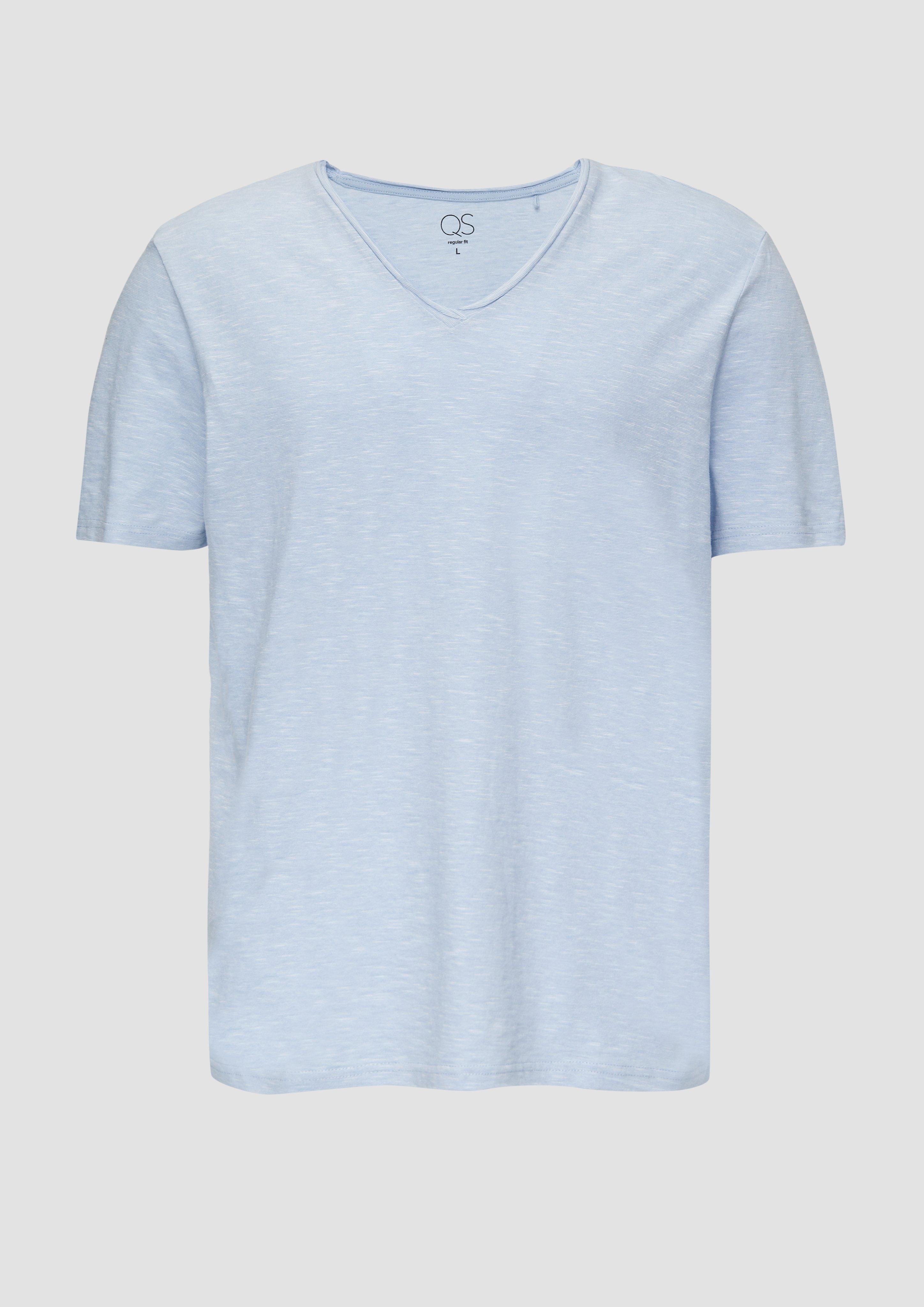 s.Oliver Meliertes T-Shirt mit V-Ausschnitt und Logo-Detail