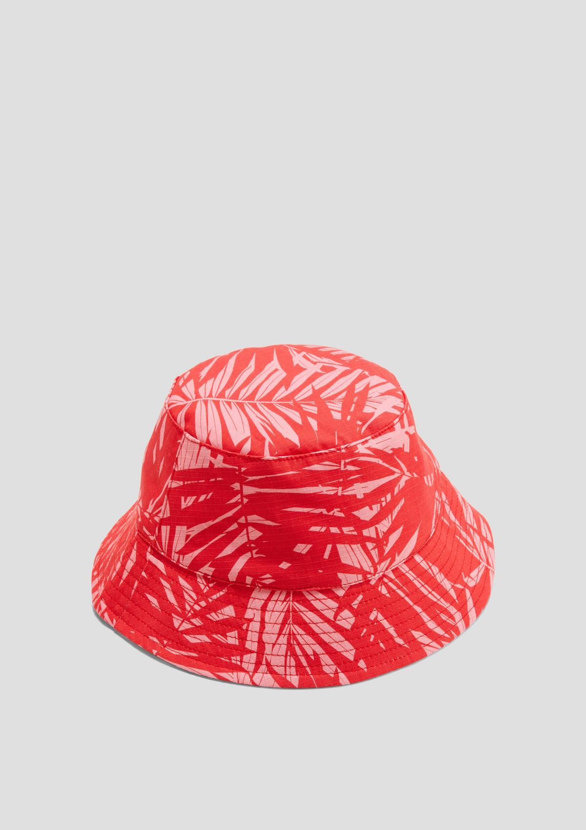 Bucket hat with an all-over print