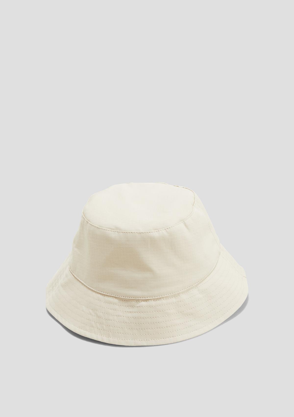 Bucket hat with an all-over print