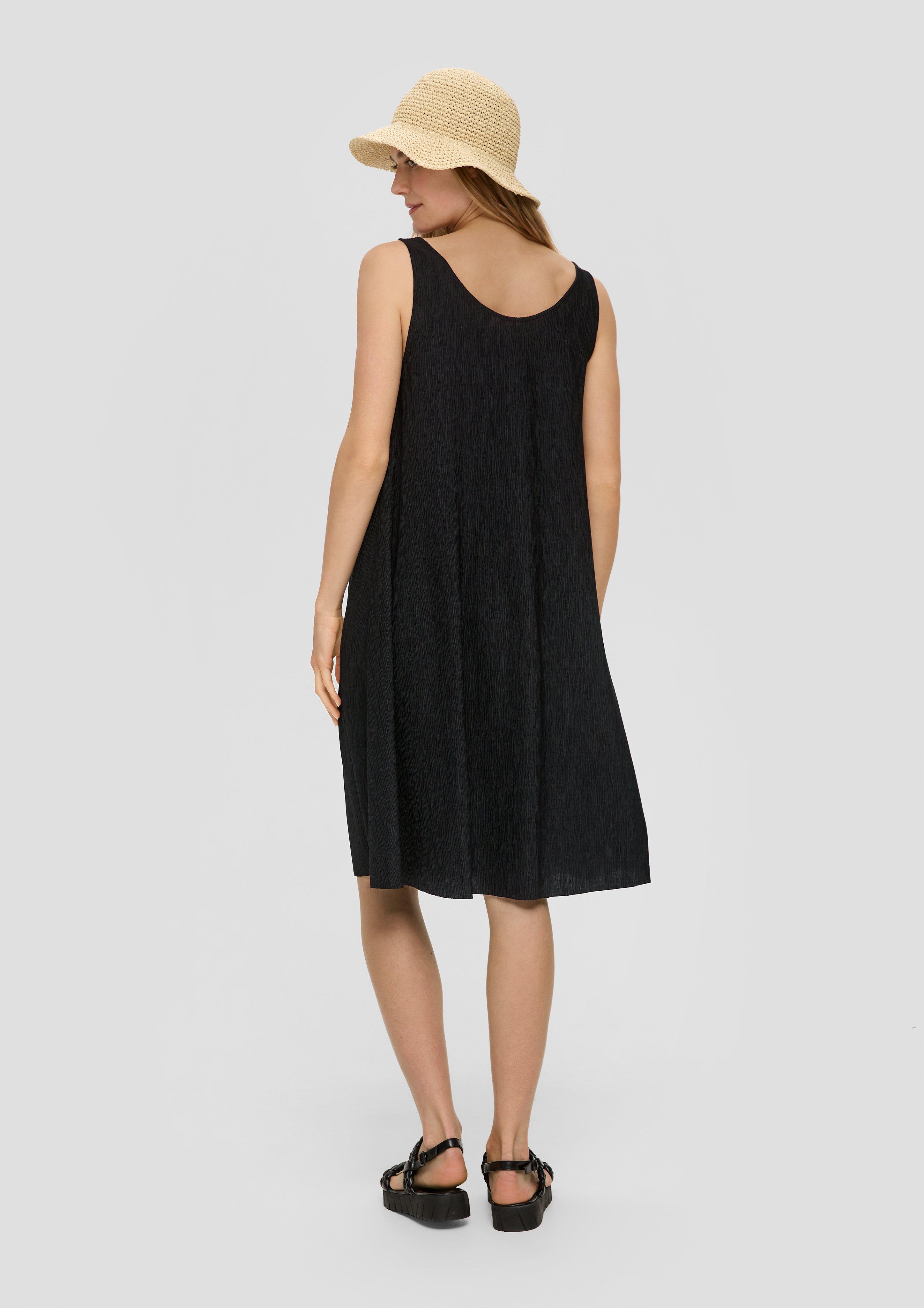 Sleeveless dress in a crinkled look - ecru | s.Oliver 