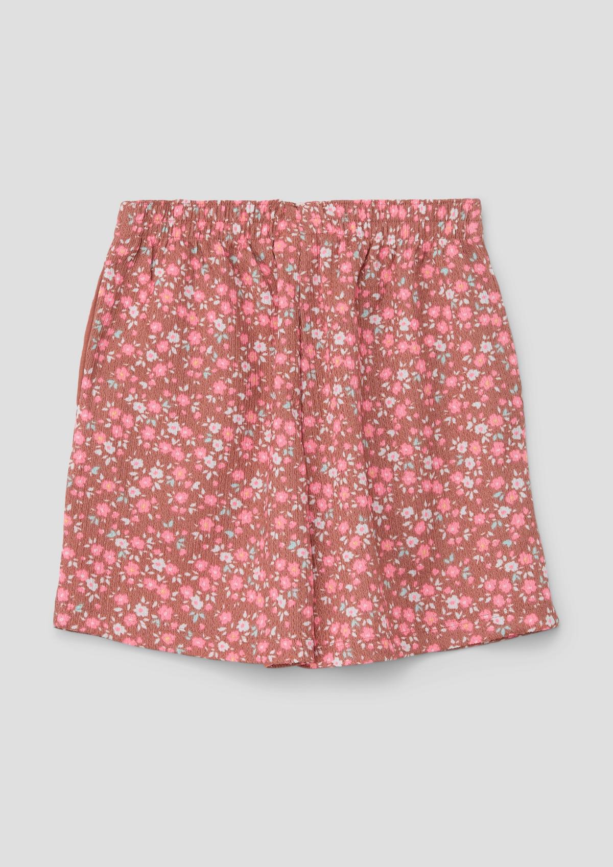 s.Oliver Shorts with a crêpe texture