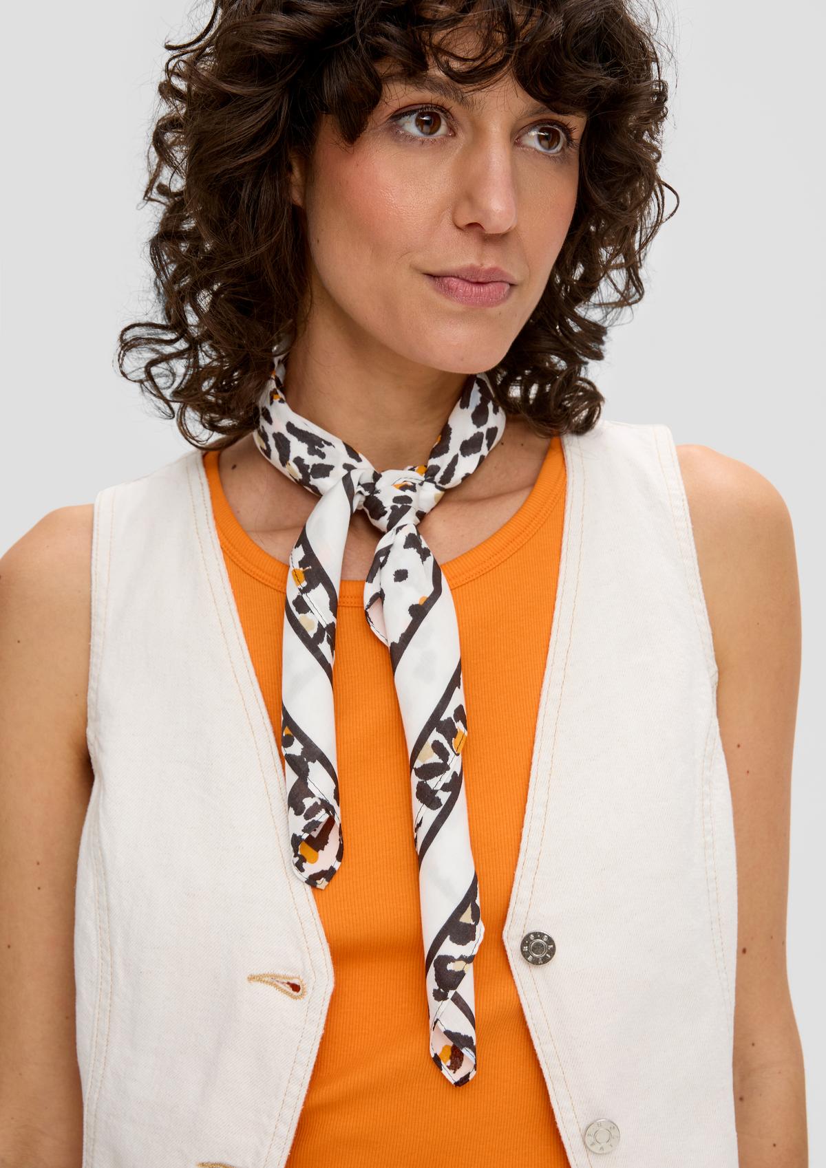 s.Oliver Modal scarf with an all-over print
