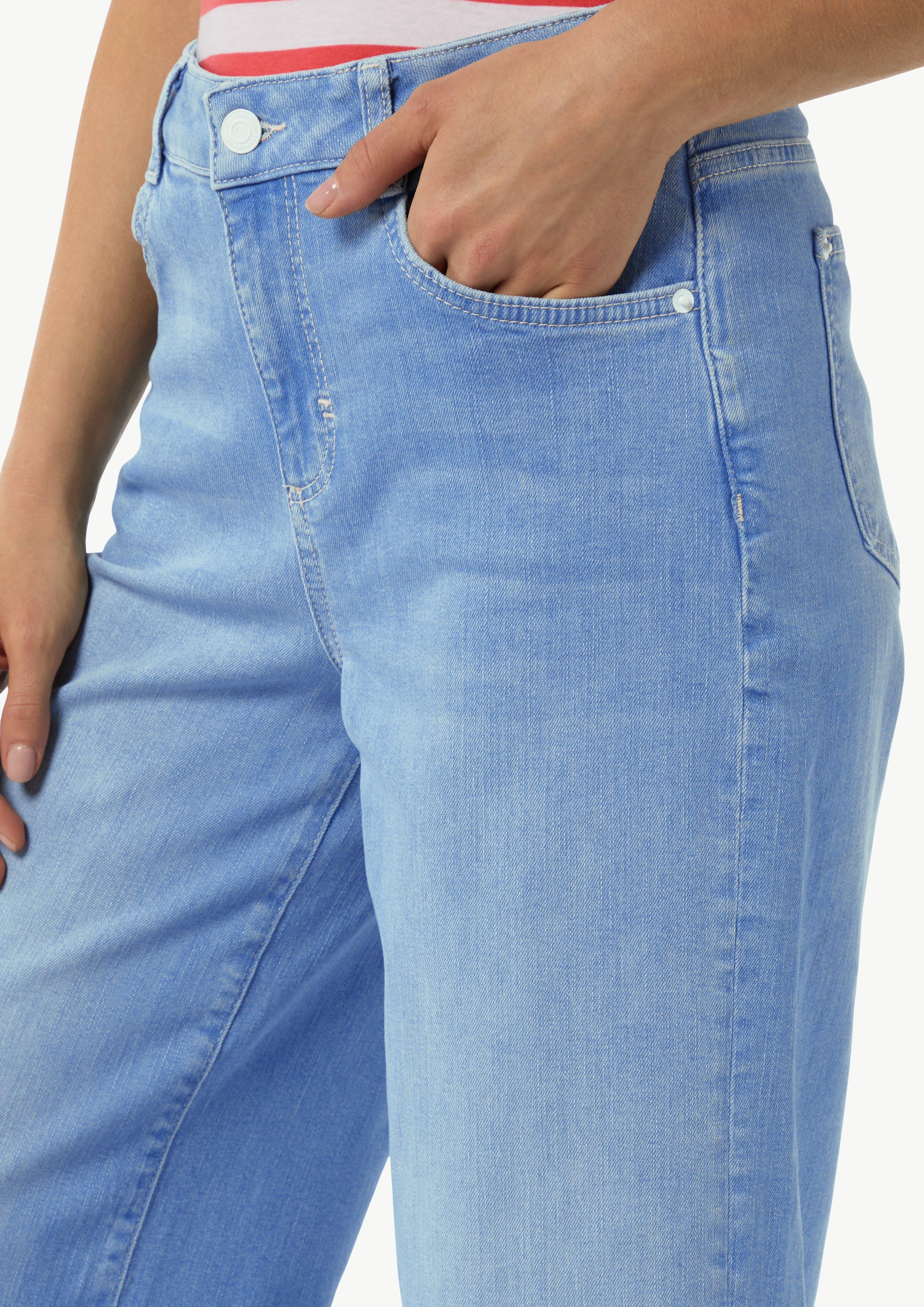 Cropped jeans with a wide leg and frayed hem - Blue | SCAYLE