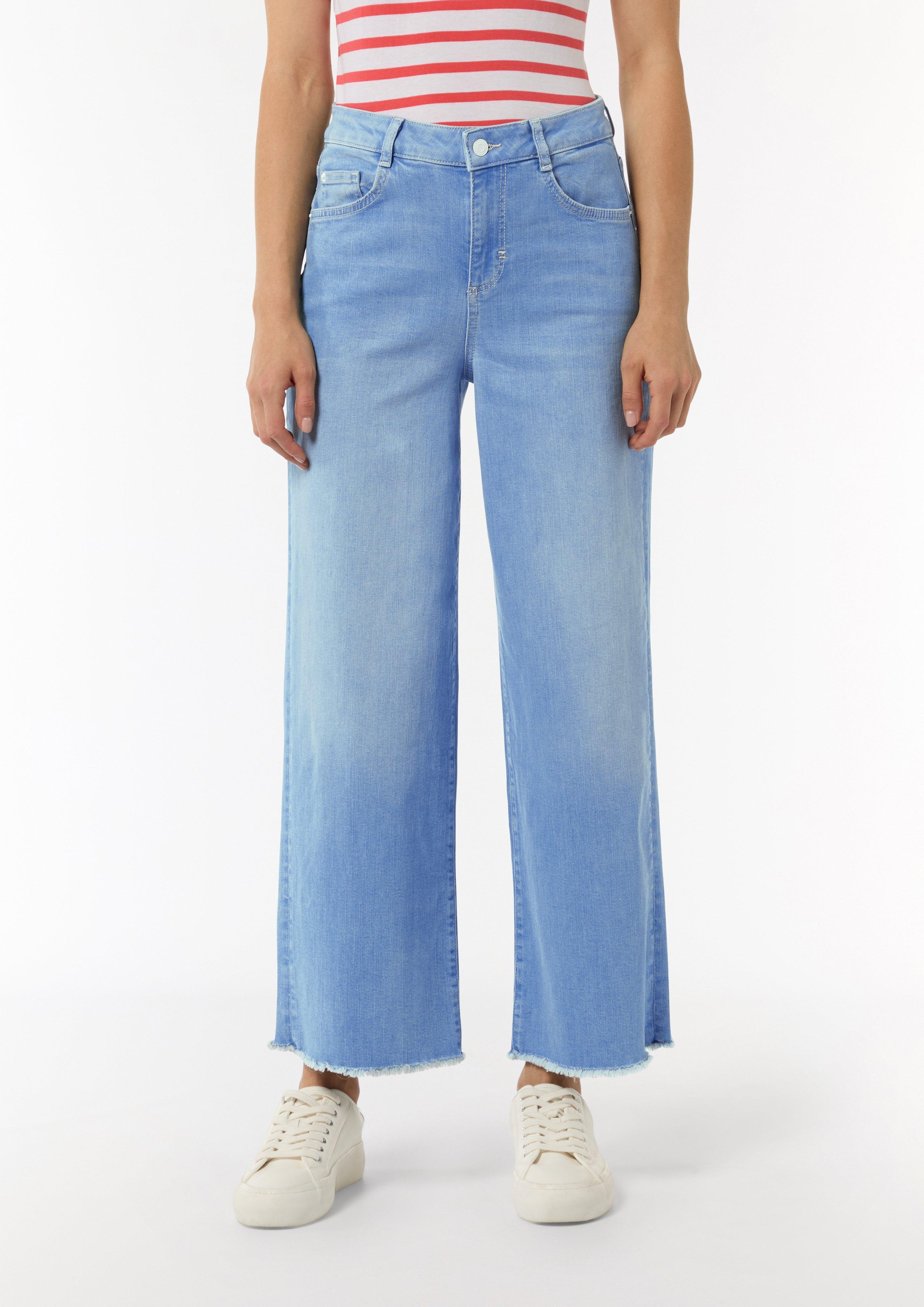 パンツ New York High-Waisted Jeans Cropped jeans with a wide leg and frayed hem - Blue | SCAYLE