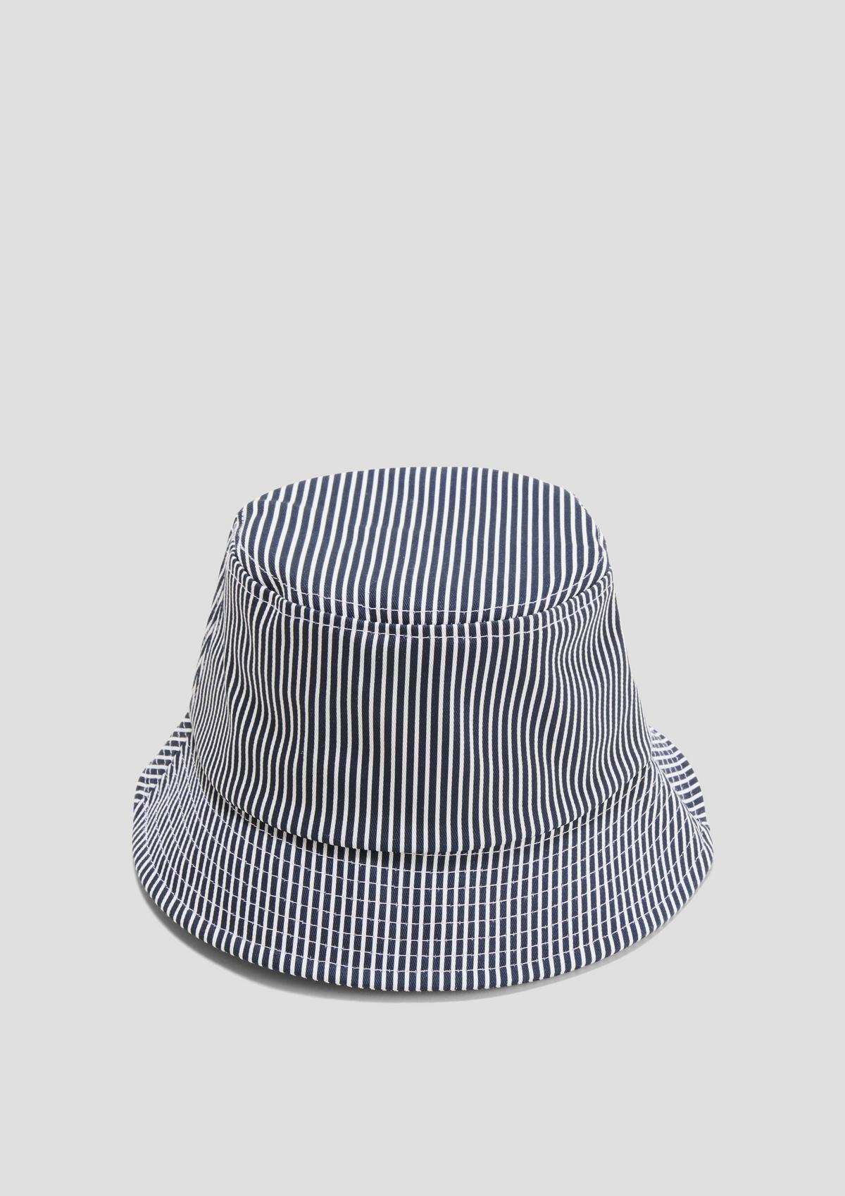 Cotton bucket hat with stripes deep blue s.Oliver