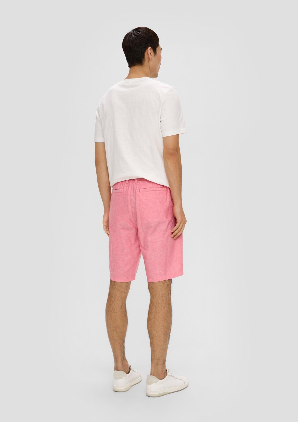 s.Oliver Chino shorts in a linen blend with an elasticated waistband